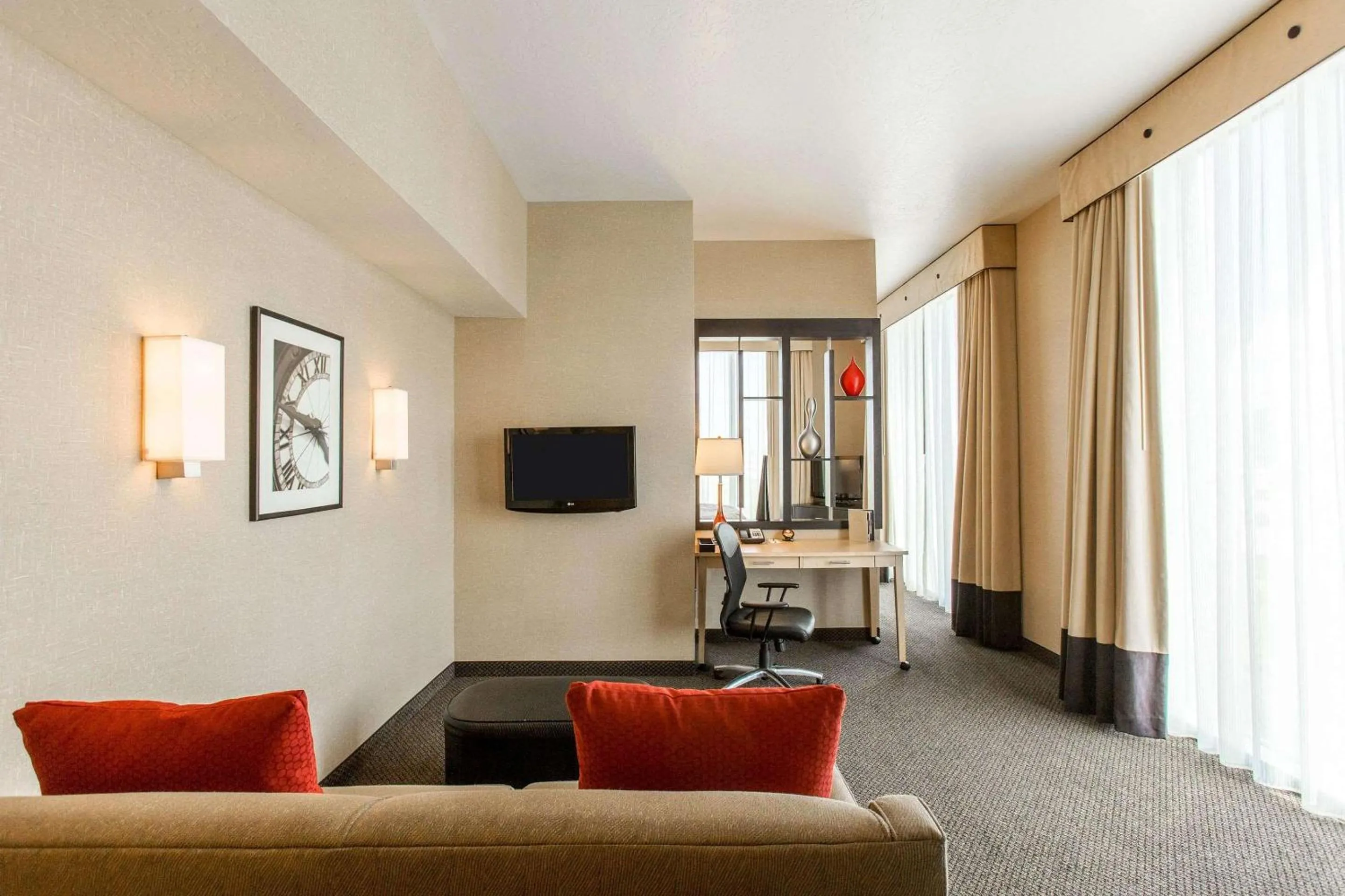 Bedroom in Cambria Hotel Rapid City near Mount Rushmore