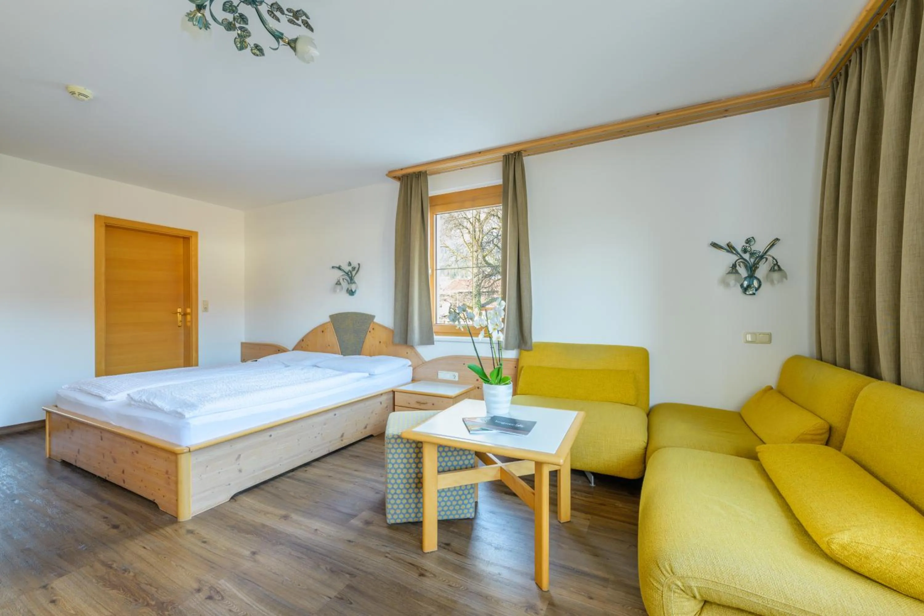 Bed in Landgasthof Bogner by SMK Event und Gastro