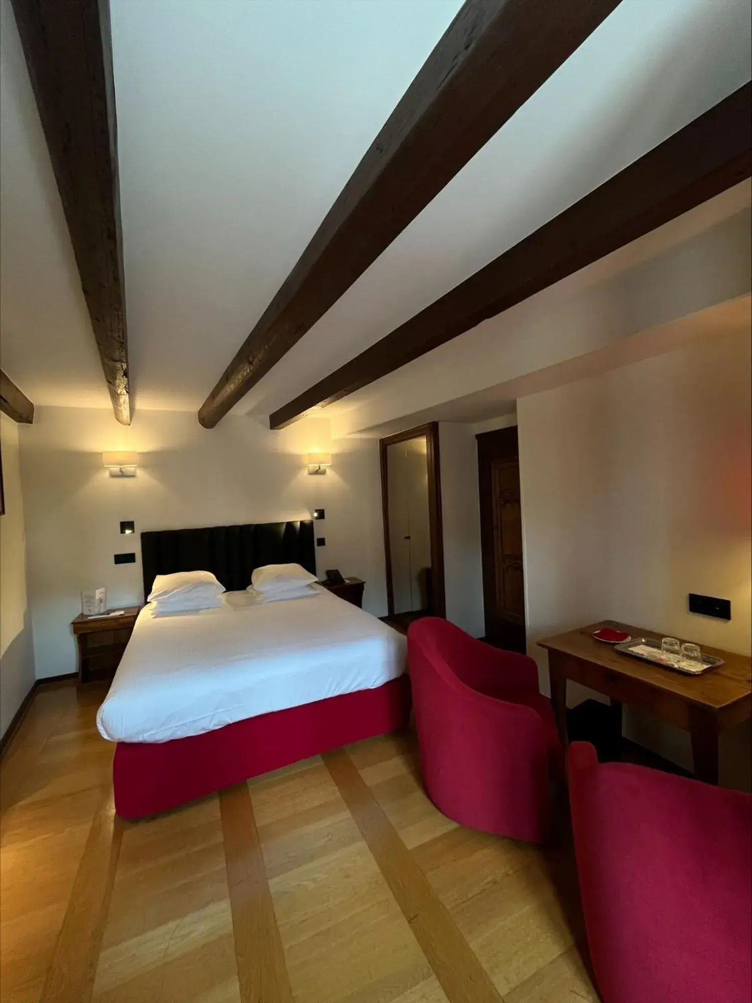 Double Room in Georges Blanc Parc & Spa - Relais & Chateaux Double Room in Georges Blanc Parc & Spa - Relais & Chateaux