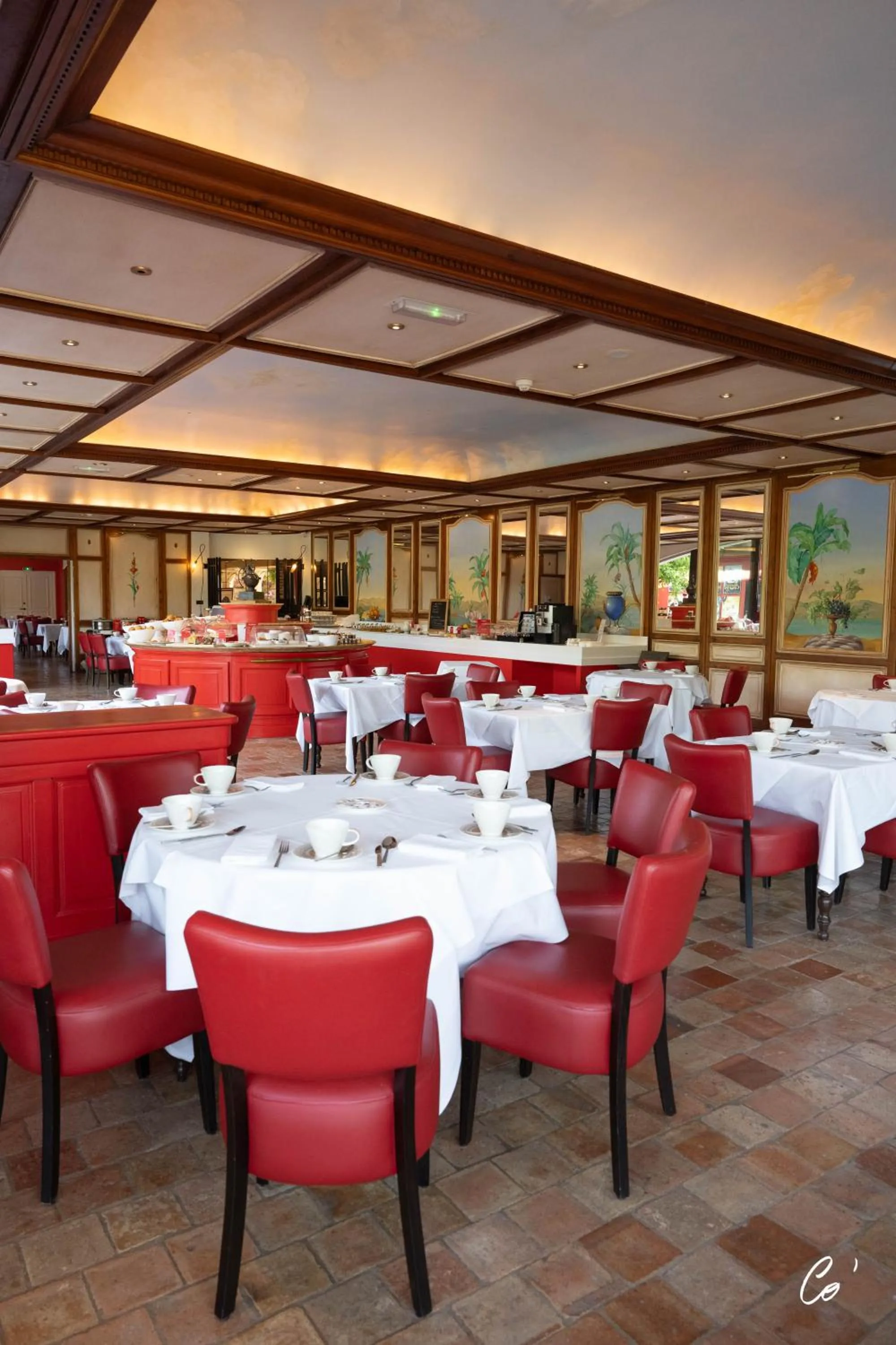 Breakfast in Georges Blanc Parc & Spa