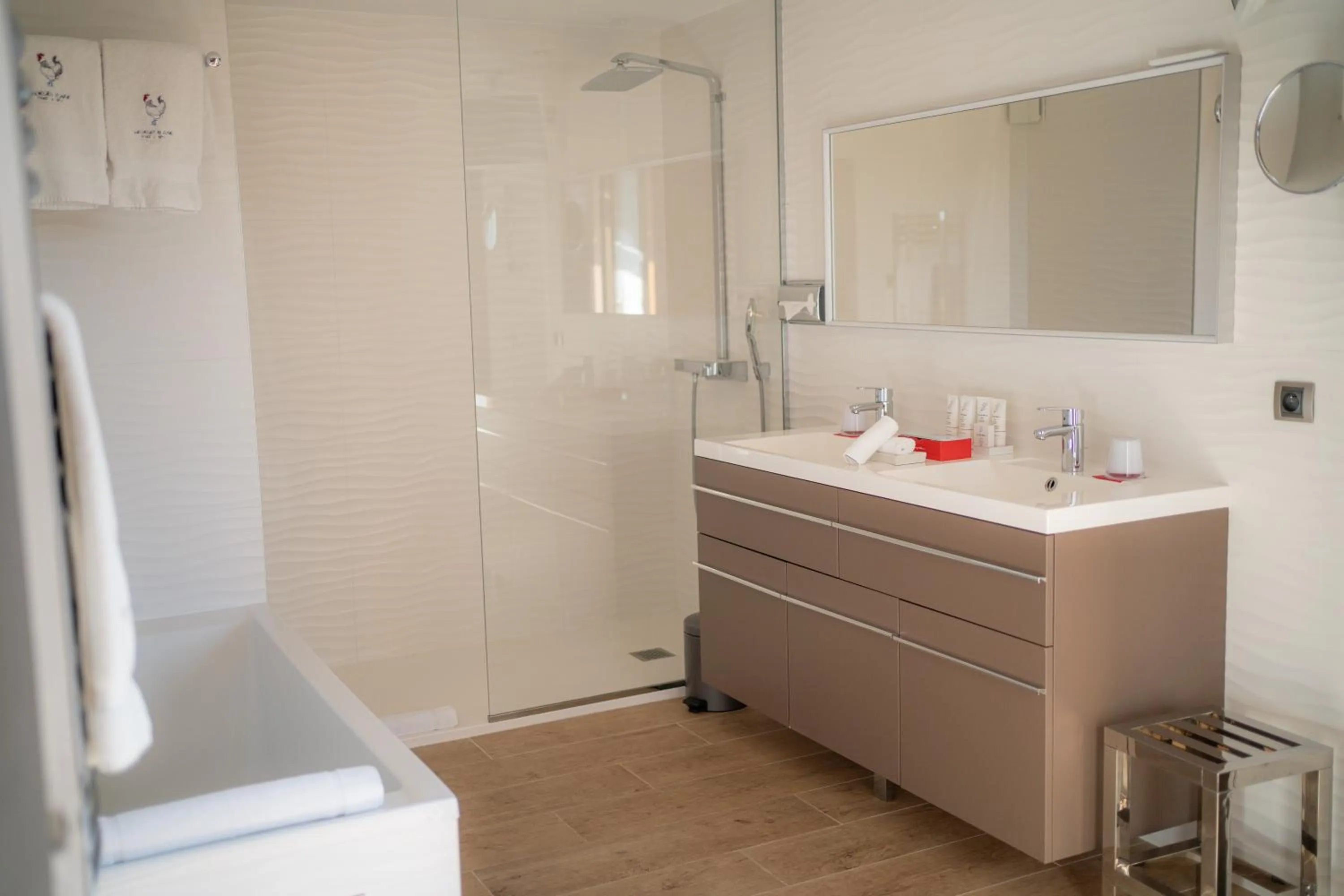 Shower in Georges Blanc Parc & Spa