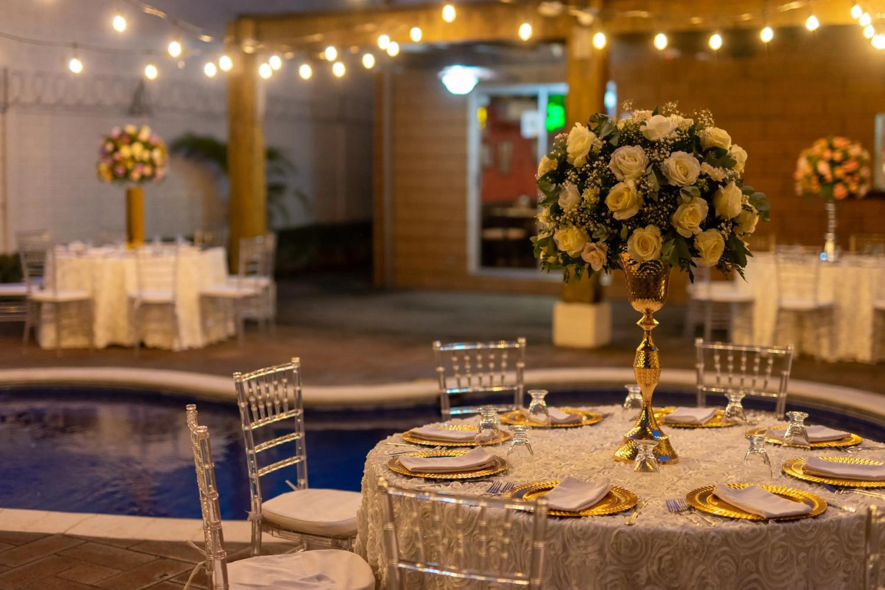 Pool view in Comfort Inn Real San Miguel