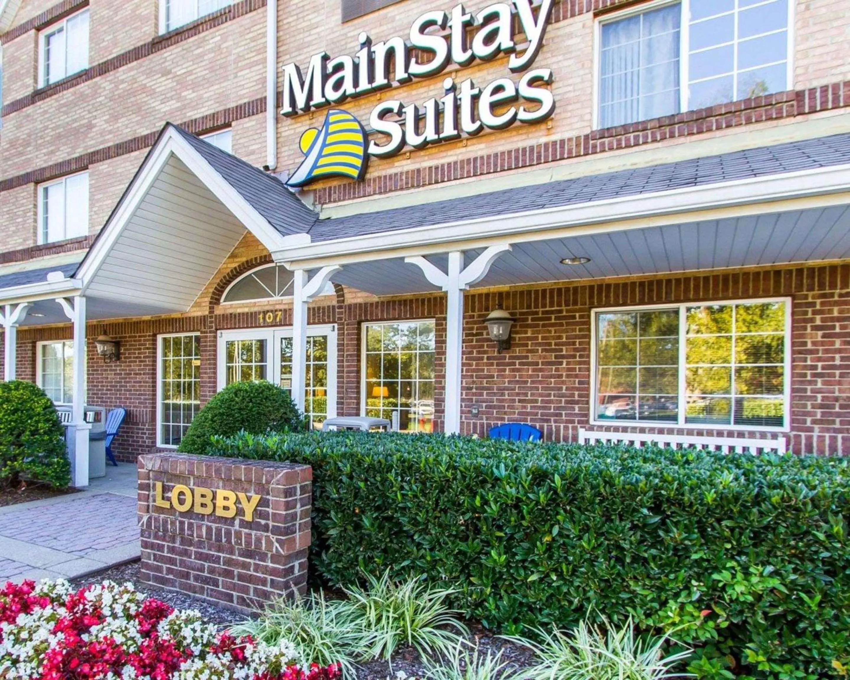 Property building in MainStay Suites Brentwood-Nashville