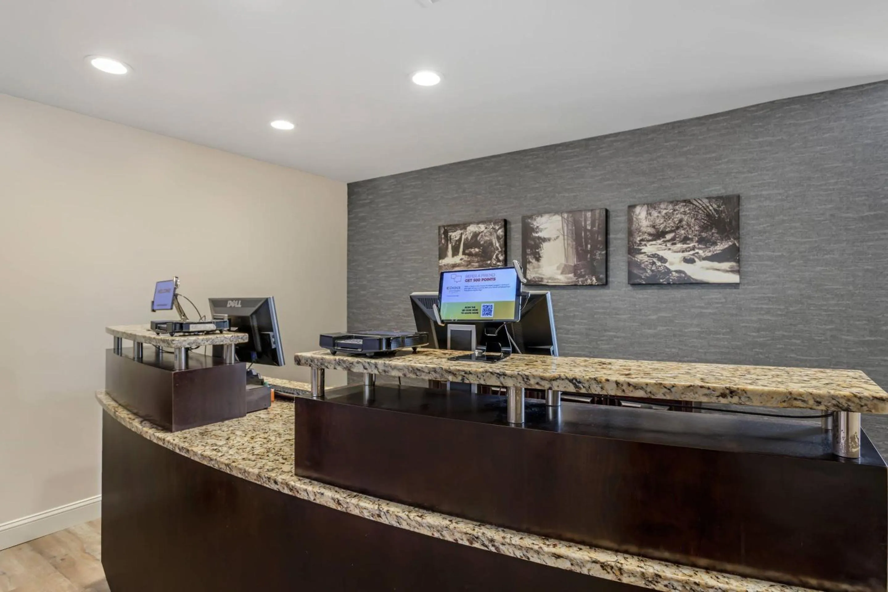 Lobby or reception in LeConte Hotel & Convention Center, an Ascend Collection Hotel