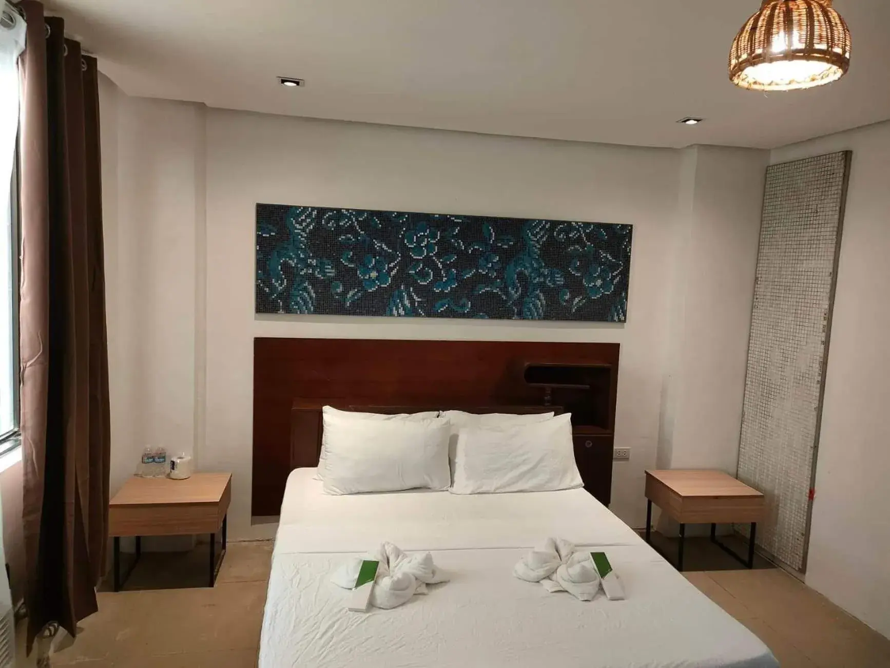 Queen Room in Hotel Rupert A Baler Queen Room in Hotel Rupert A Baler