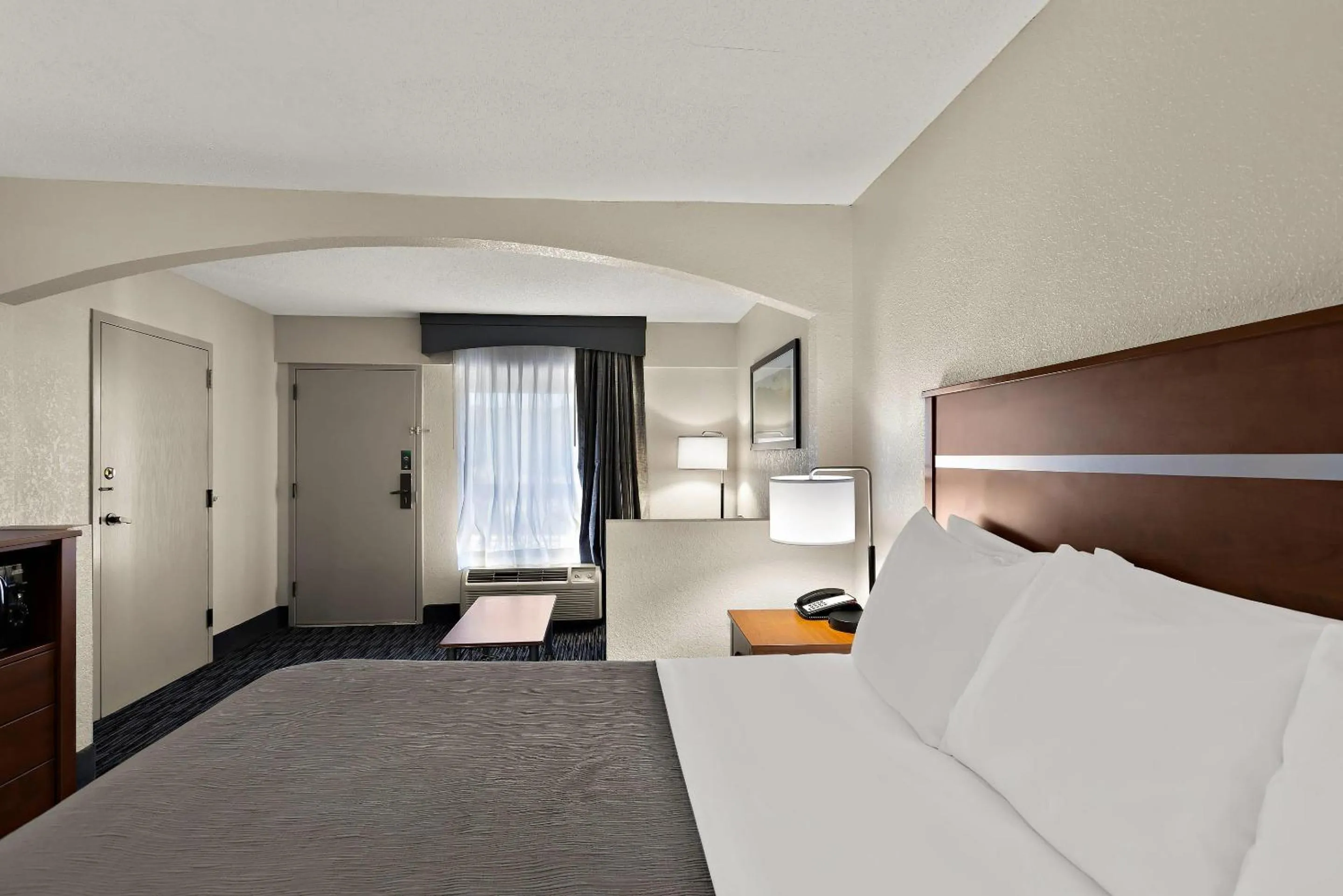 Bedroom, Bed in Quality Inn Dandridge