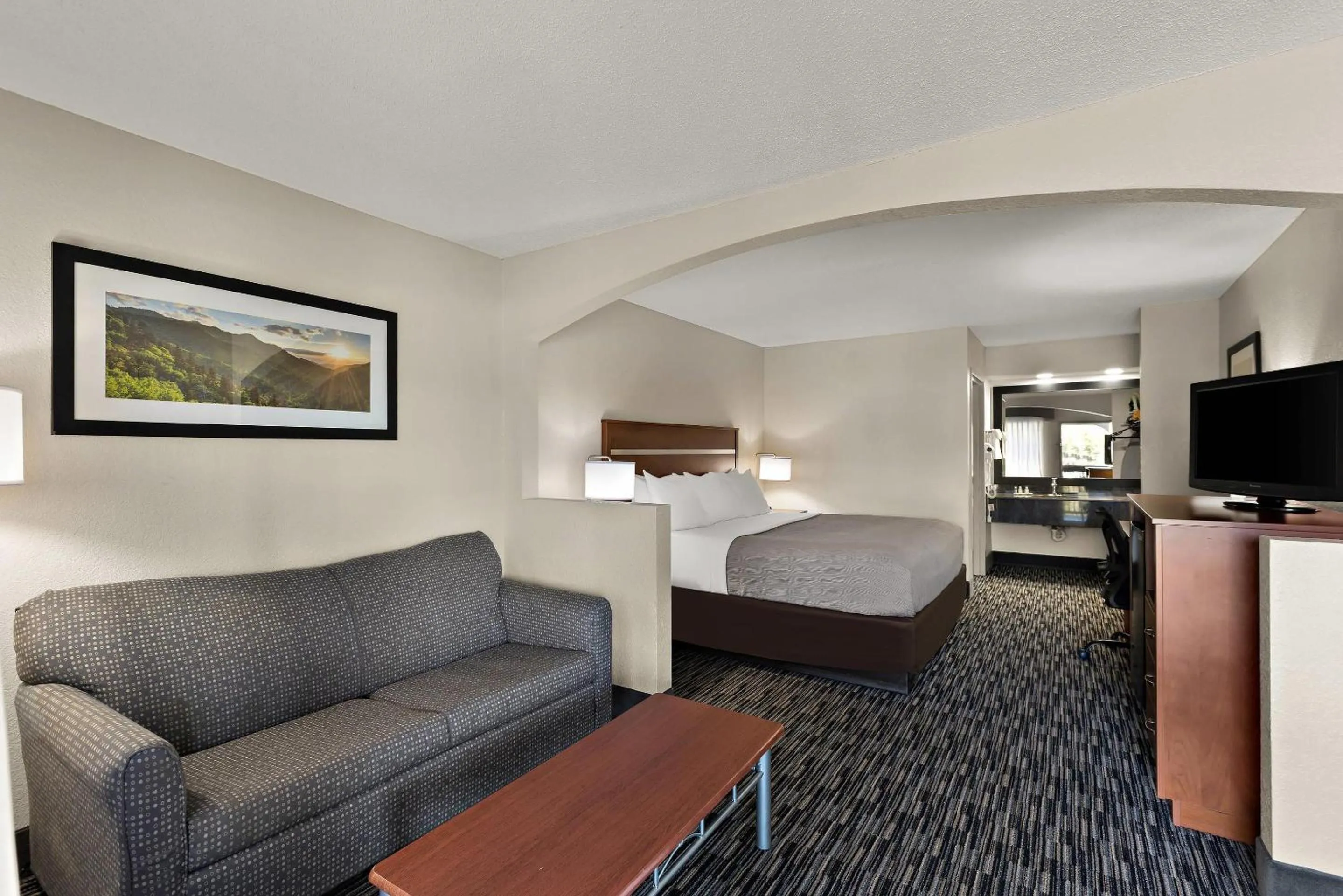 Bedroom, Bed in Quality Inn Dandridge