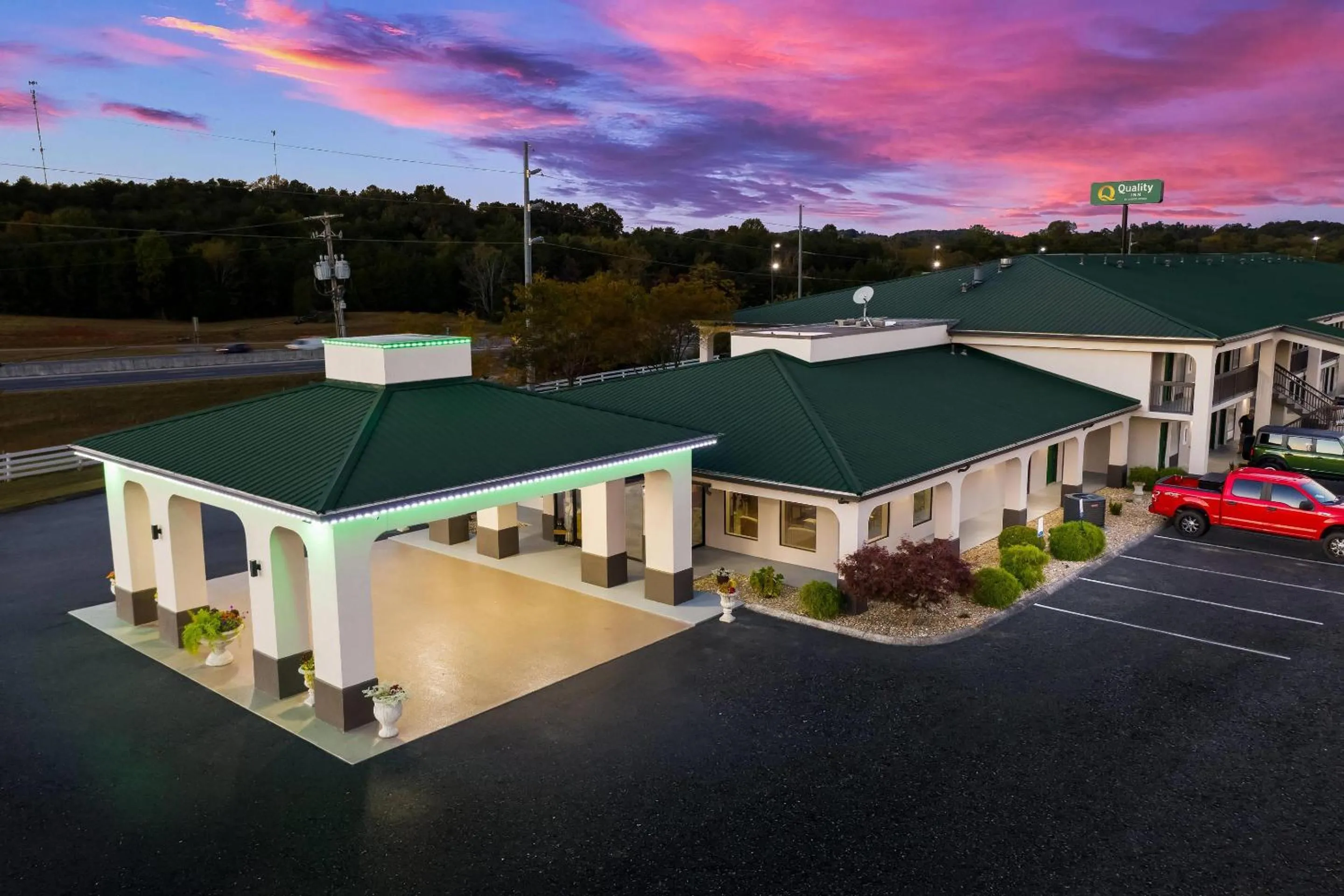 Property building in Quality Inn Dandridge
