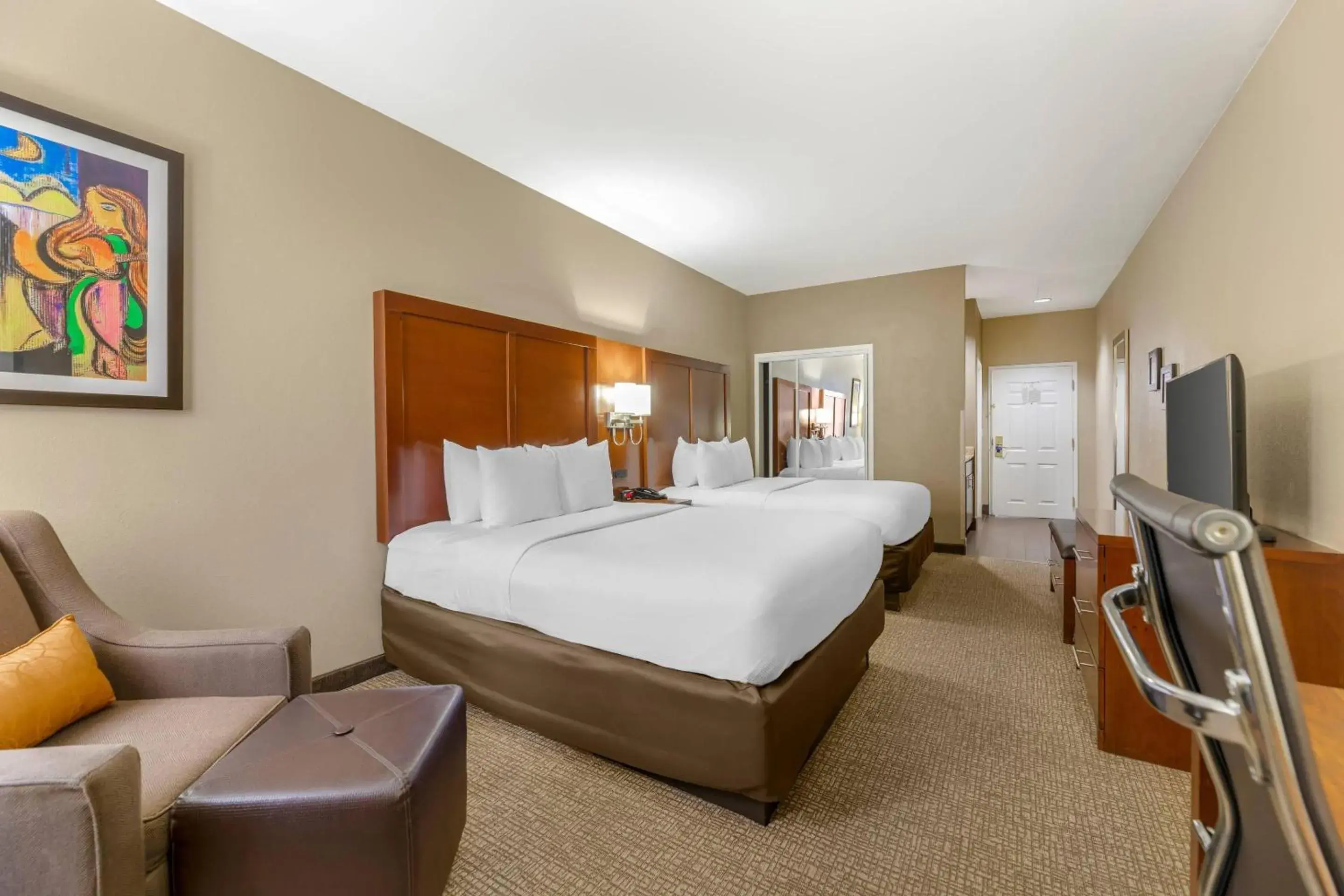 Deluxe Double Room with Two Double Beds - Non-Smoking in Comfort Inn Memphis Downtown Deluxe Double Room with Two Double Beds - Non-Smoking in Comfort Inn Memphis Downtown