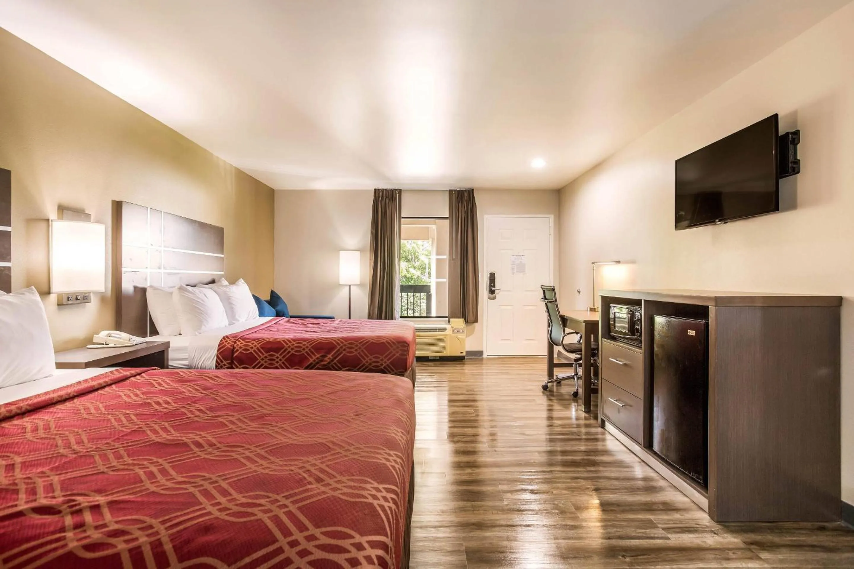 Bedroom, Bed in Econo Lodge Inn & Suites Murfreesboro Shopping District