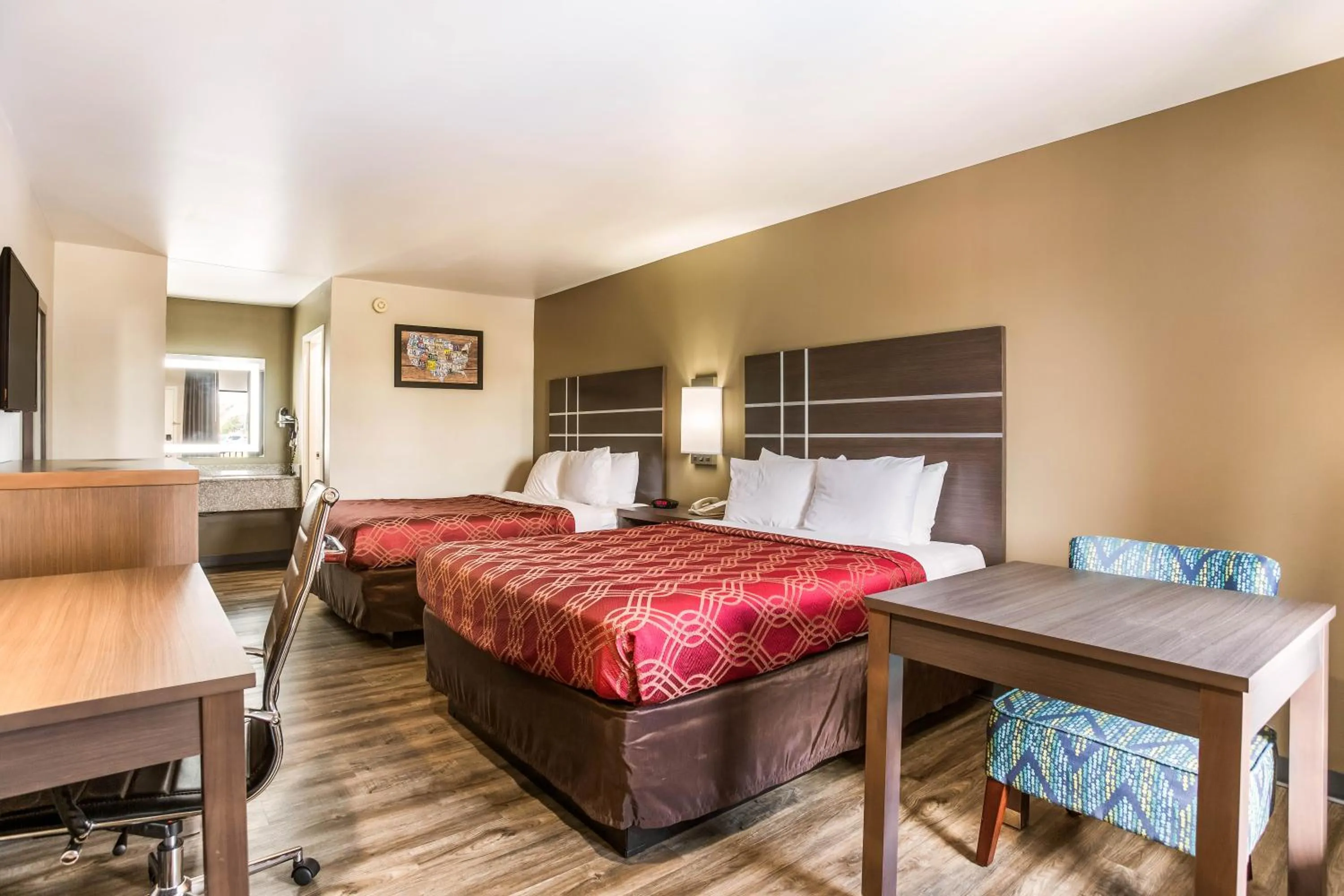Bed in Econo Lodge Inn & Suites Murfreesboro Shopping District