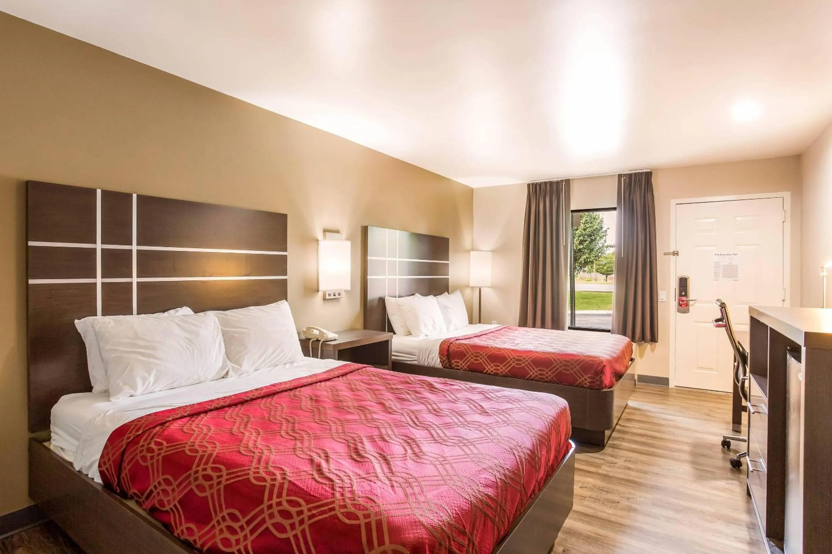 Bedroom, Bed in Econo Lodge Inn & Suites Murfreesboro Shopping District