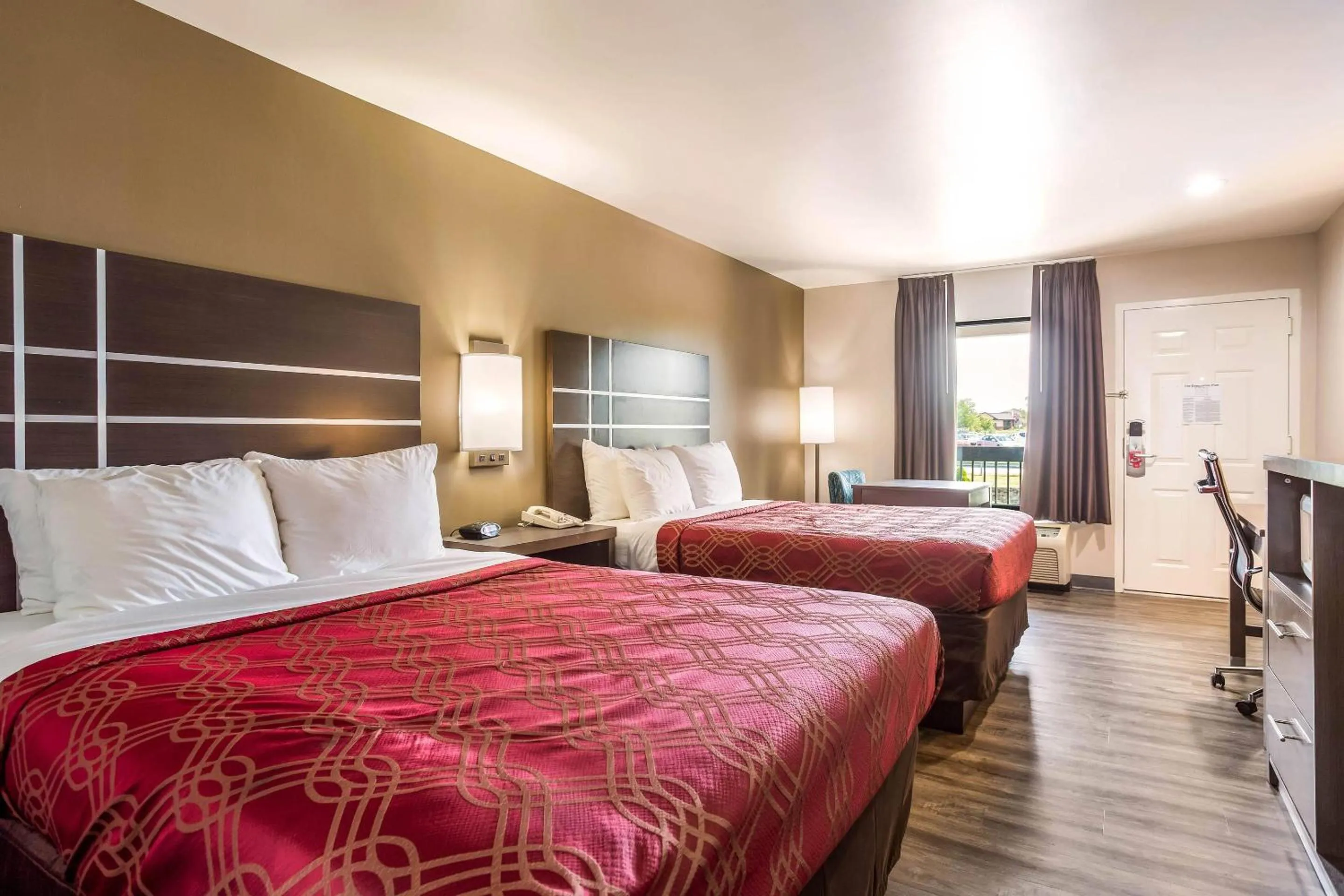 Bedroom, Bed in Econo Lodge Inn & Suites Murfreesboro Shopping District