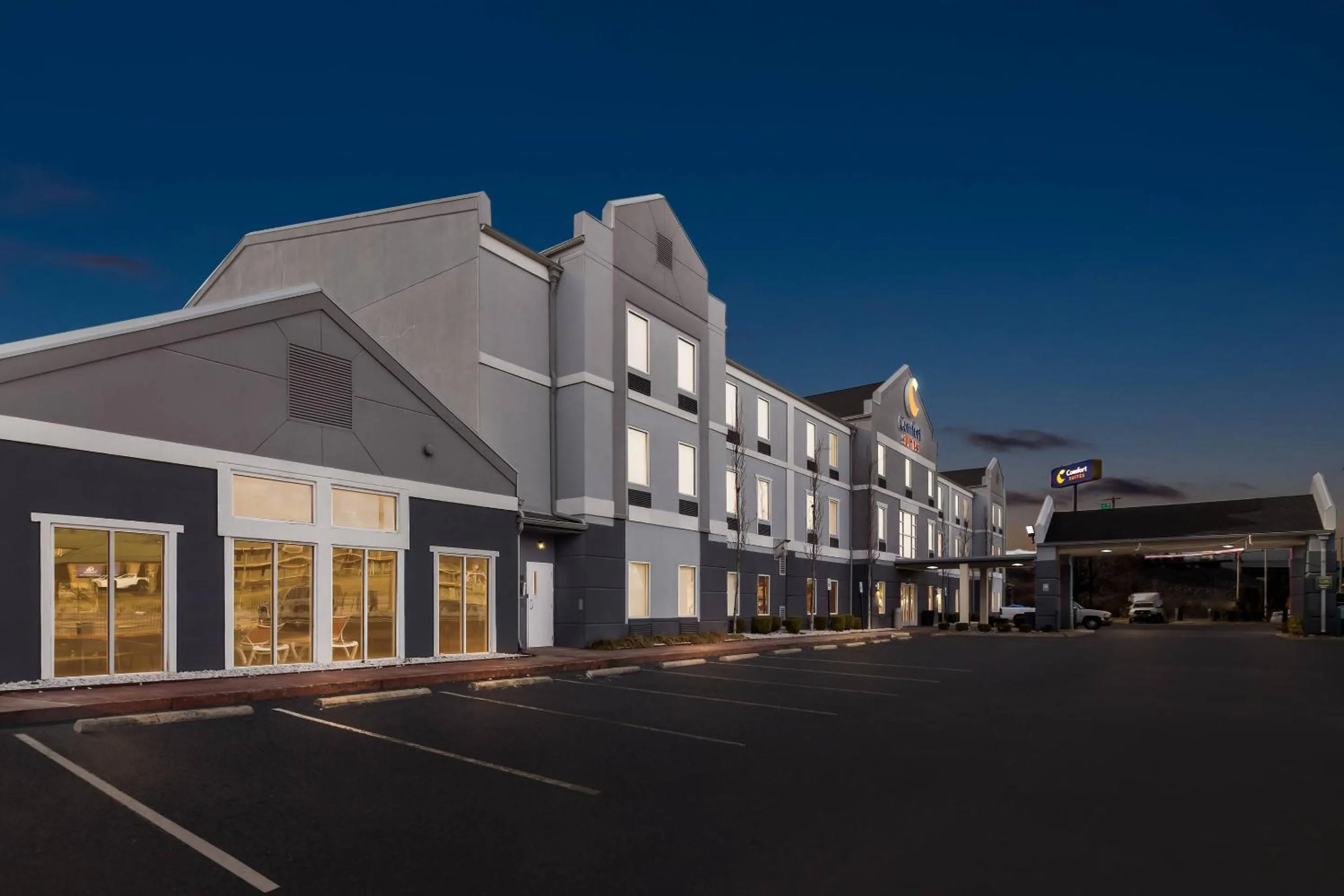 Property building in Comfort Suites Goodlettsville Rivergate