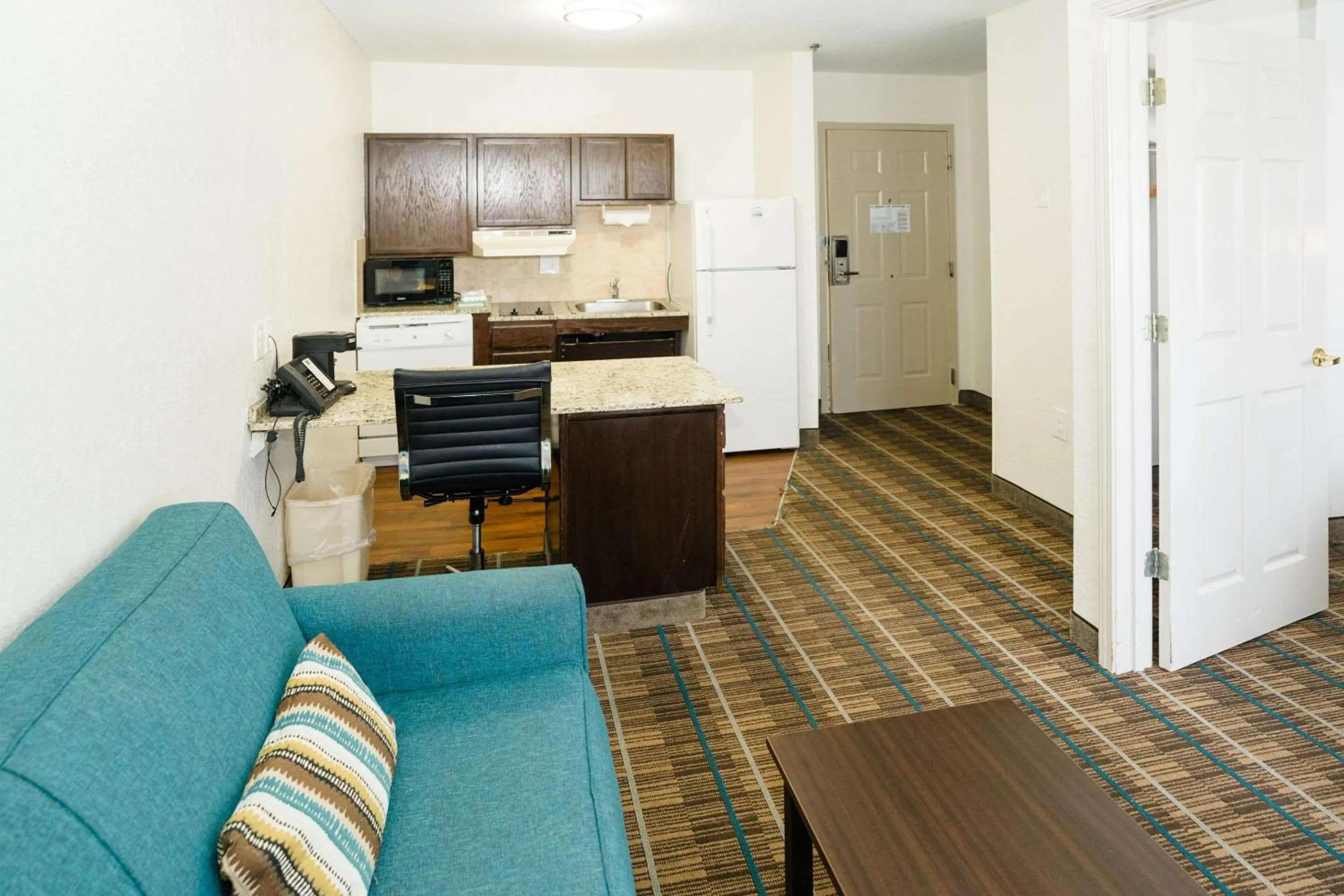Bedroom in MainStay Suites Knoxville Airport