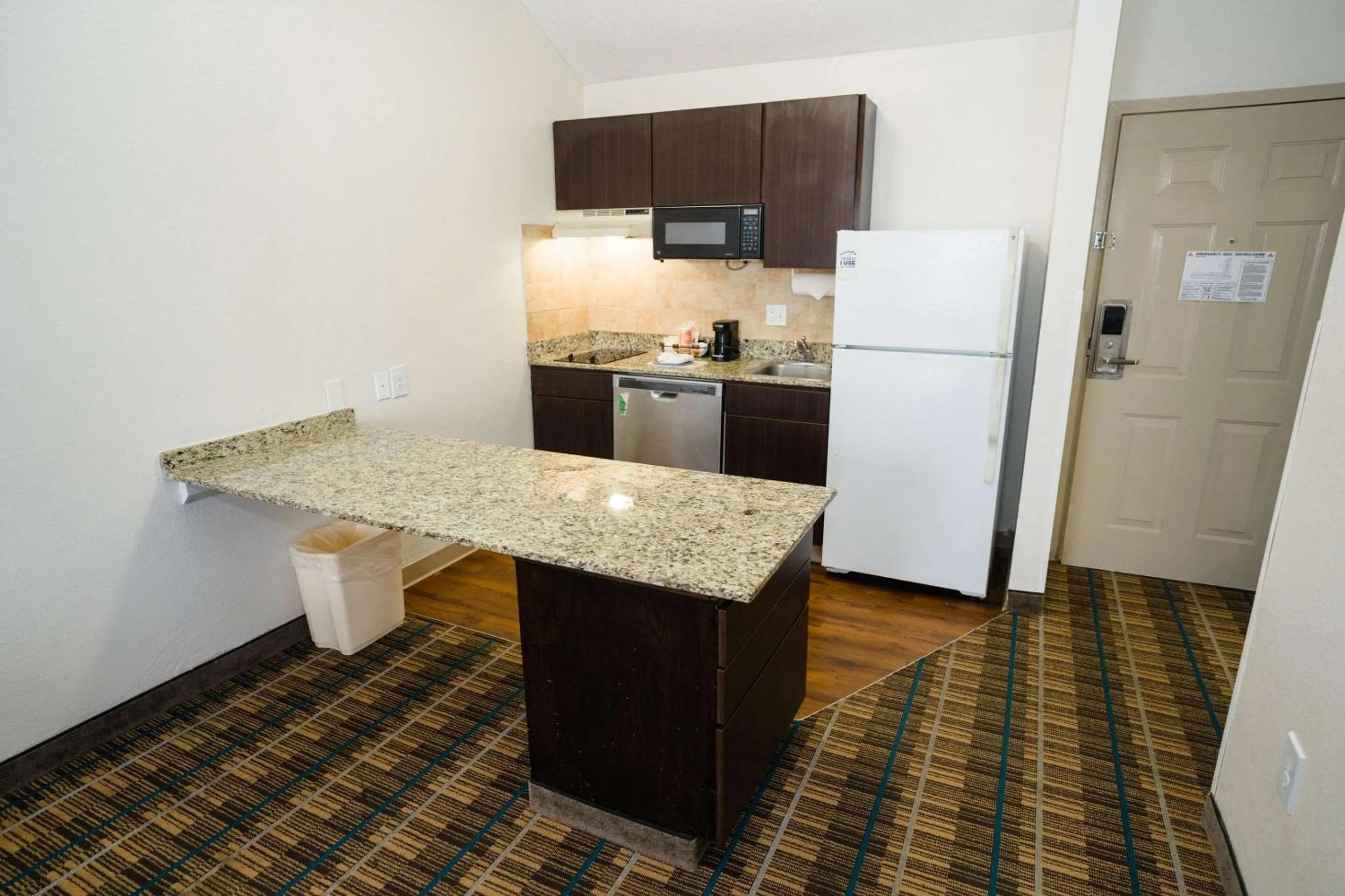 Bedroom in MainStay Suites Knoxville Airport