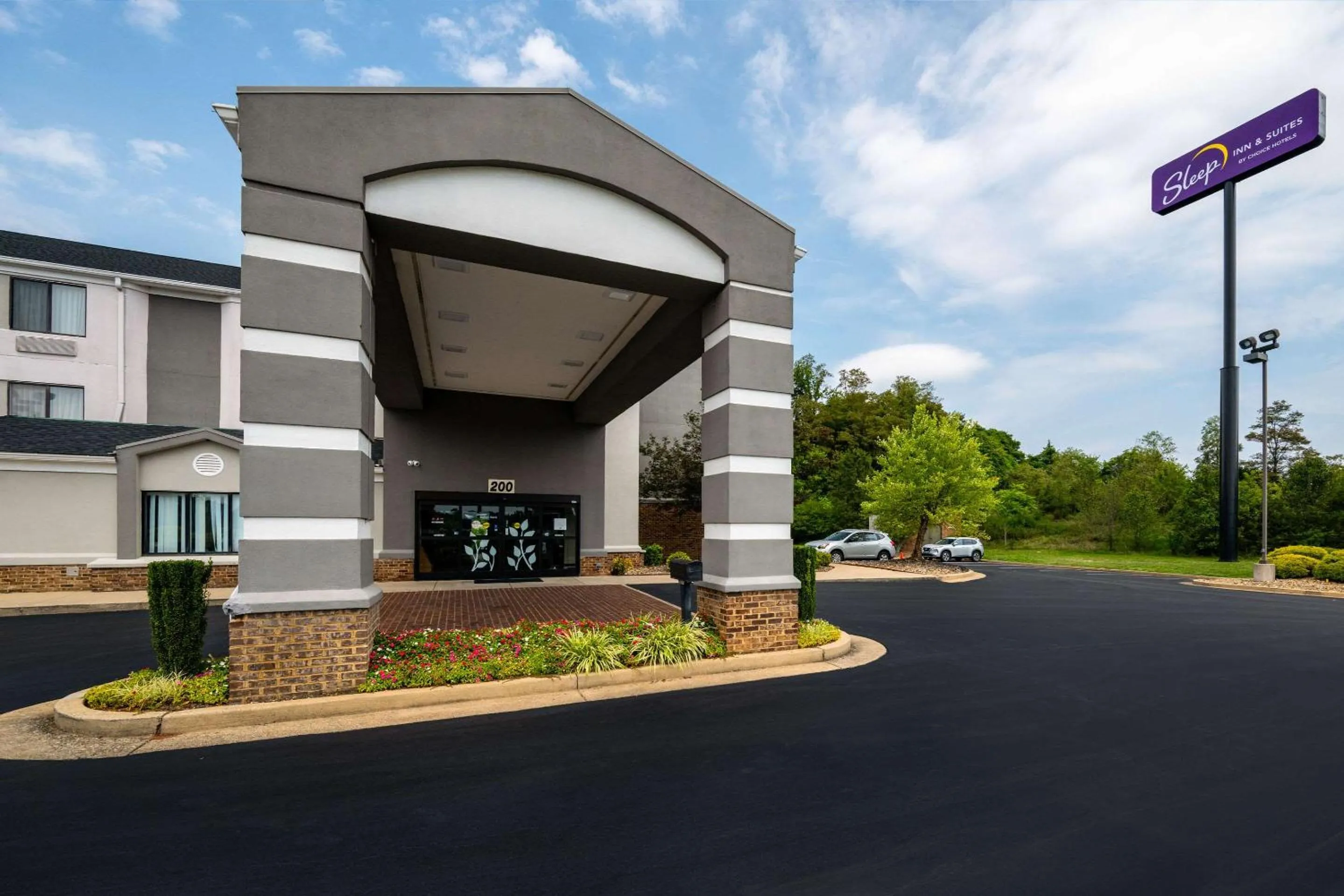 Property building in Sleep Inn & Suites Kingsport TriCities Airport