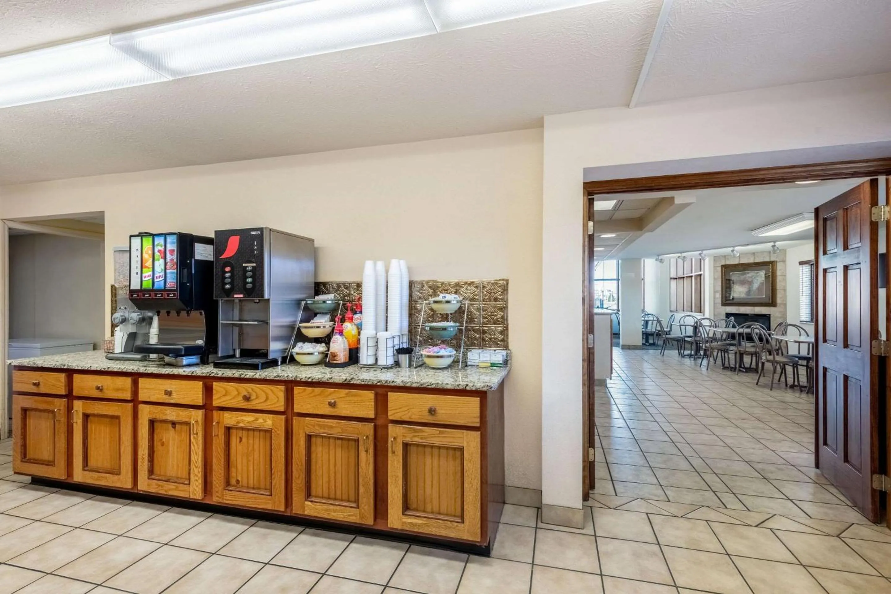 Breakfast in Quality Inn & Suites at Dollywood Lane