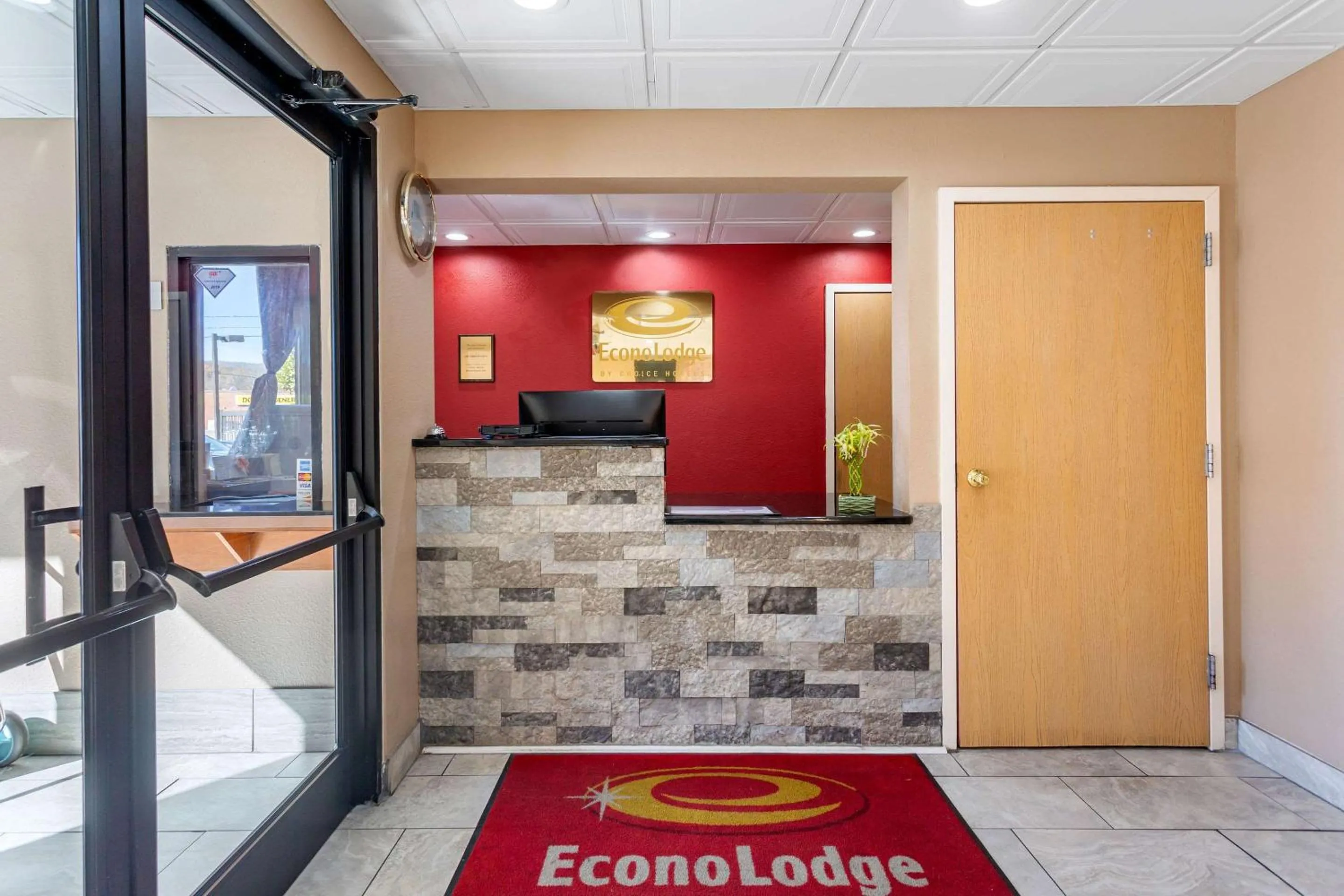 Lobby or reception in Econo Lodge Lookout Mountain