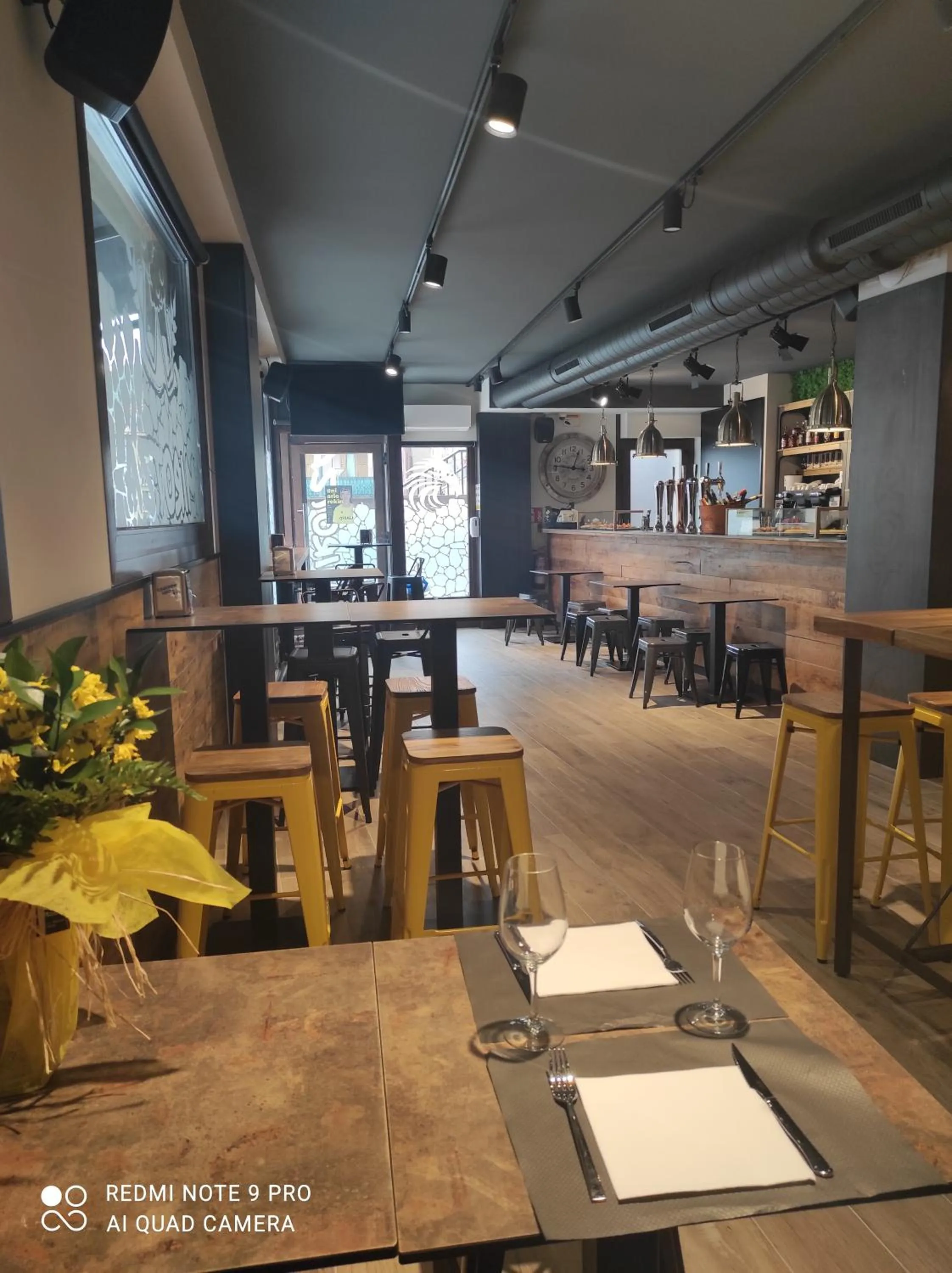 Restaurant/places to eat in MIROTZA ROOMS AND APARTMENTS