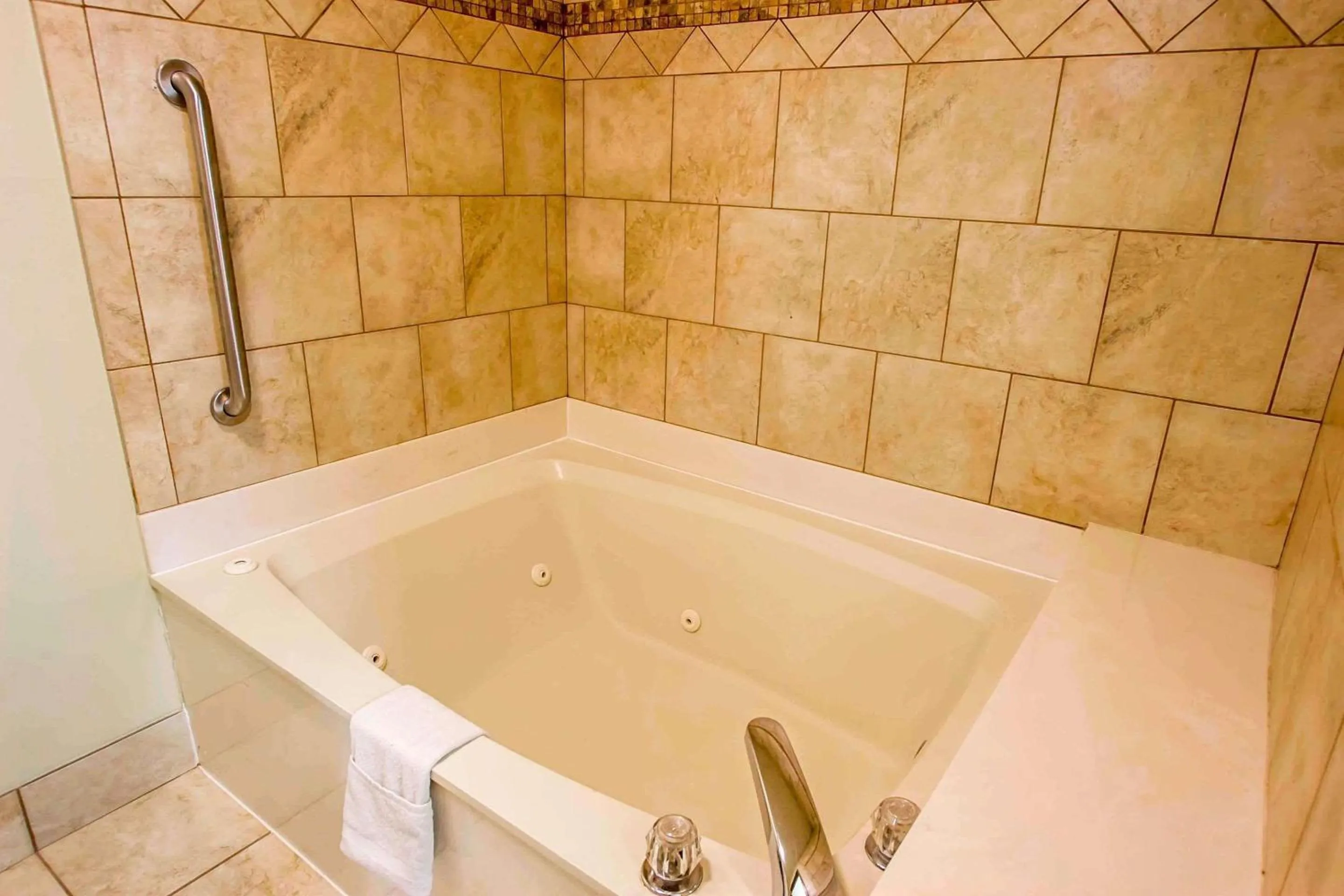 Photo of the whole room in Quality Inn & Suites Germantown North