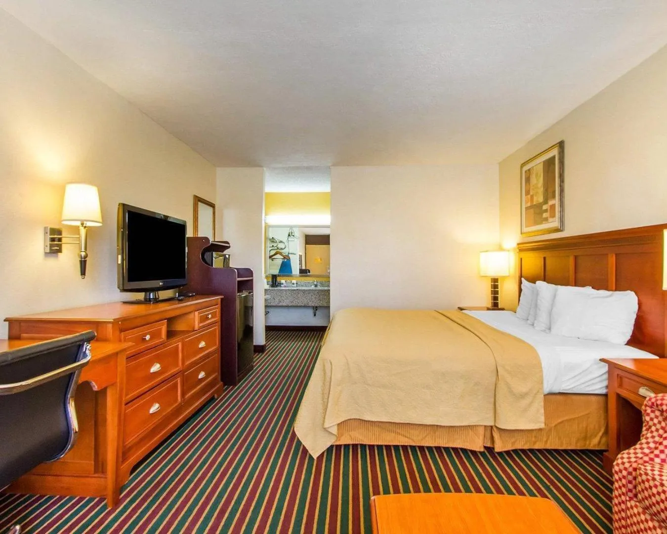 Bedroom, Bed in Quality Inn Dyersburg I-155