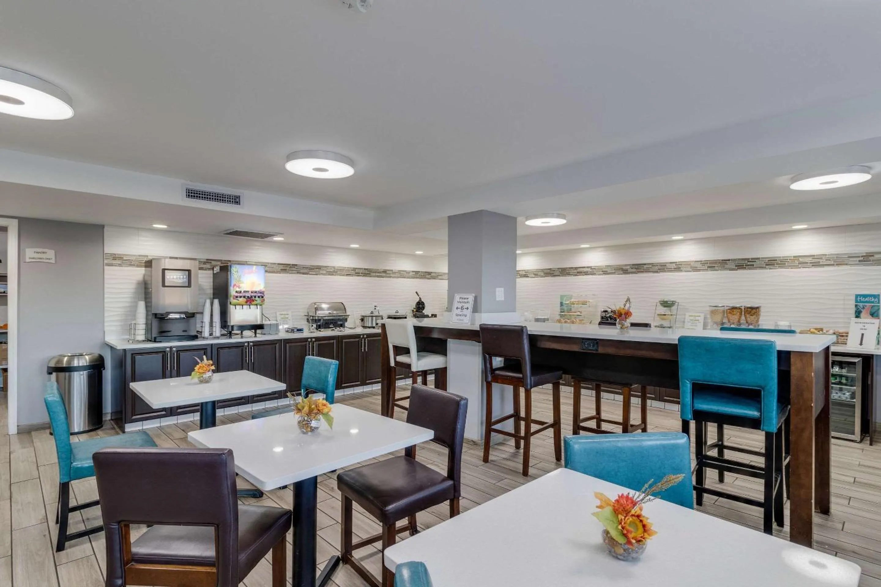 Restaurant/places to eat in Quality Inn Kodak Sevierville