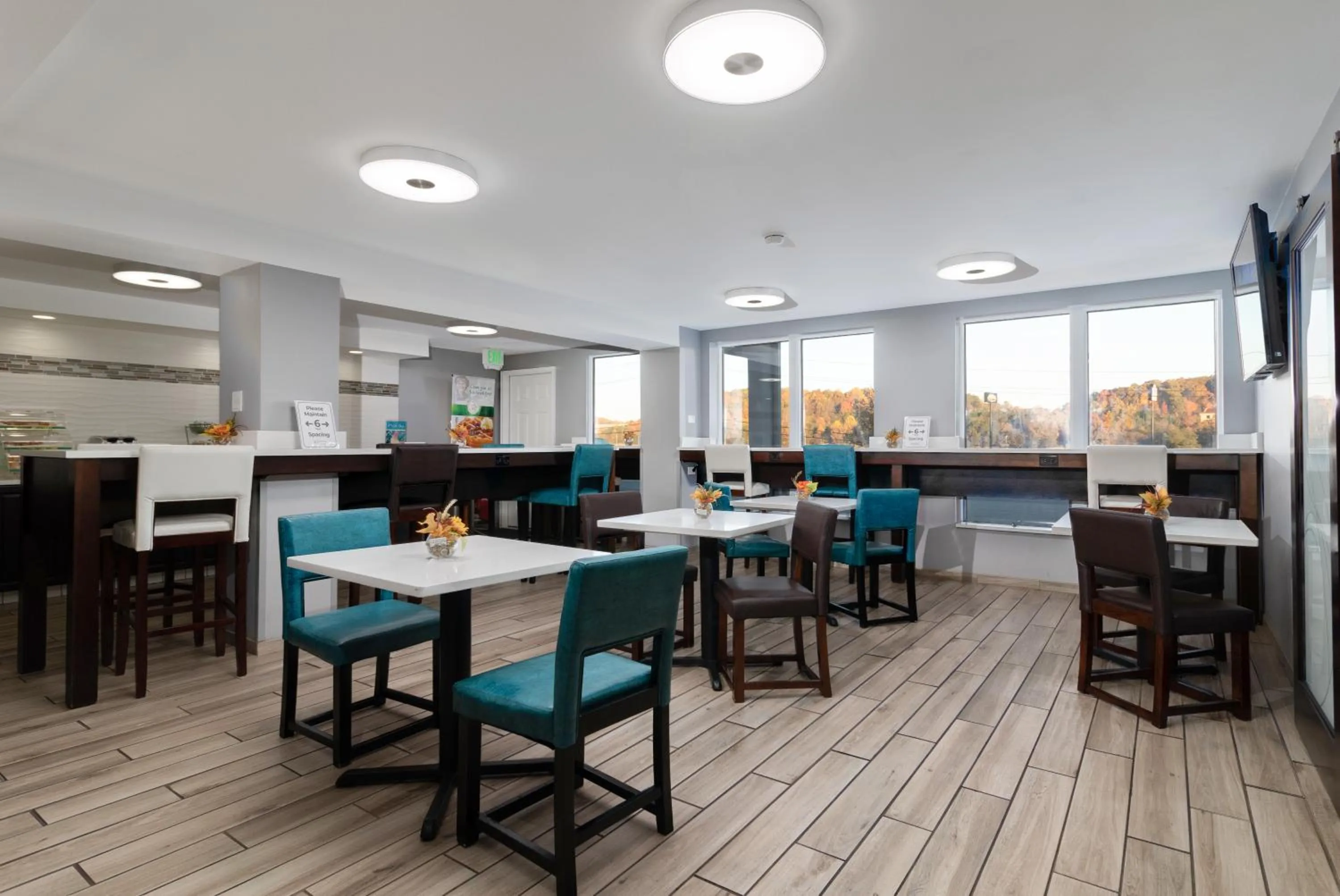 Dining area in Quality Inn Kodak Sevierville