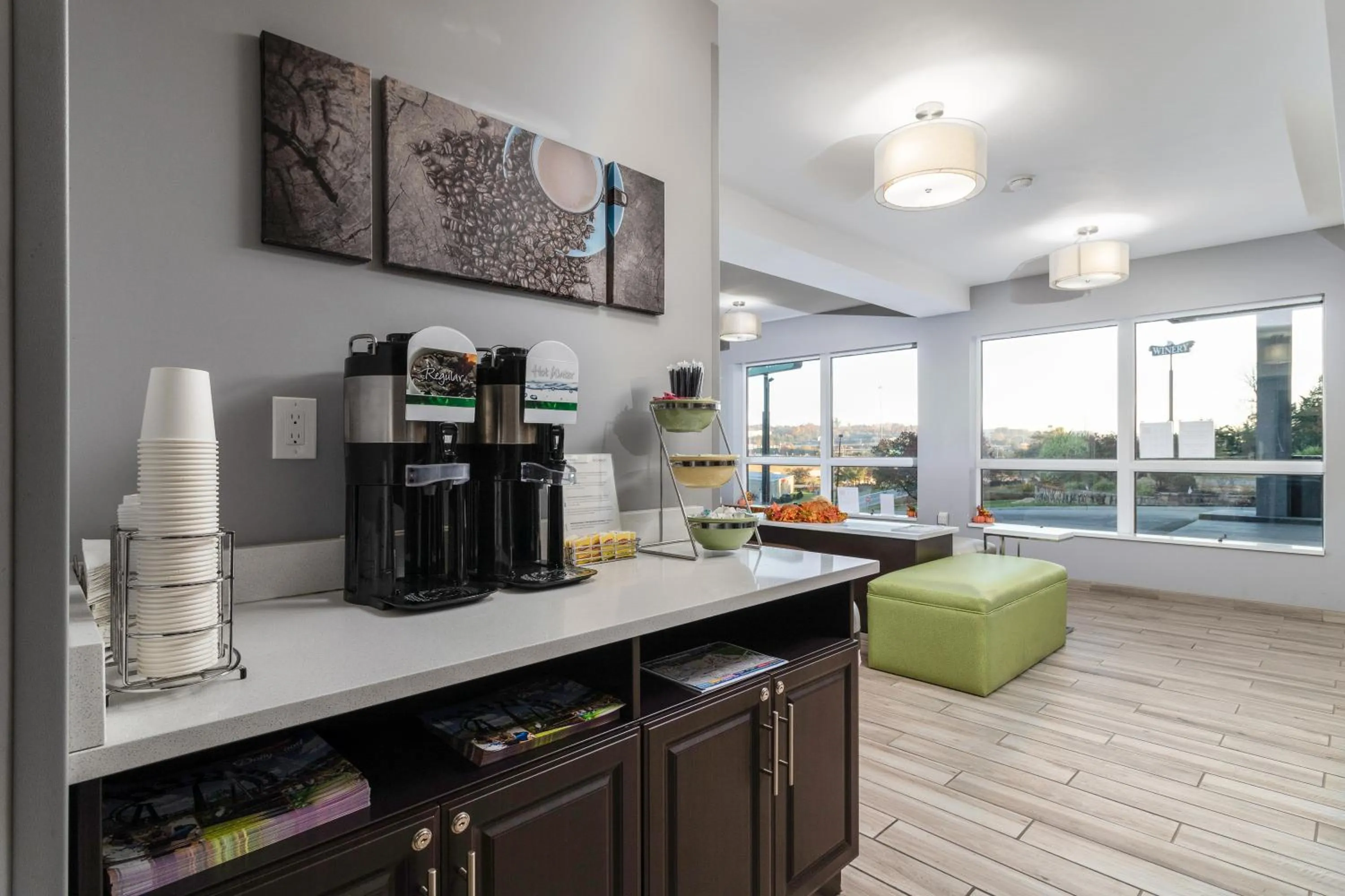 Coffee/tea facilities in Quality Inn Kodak Sevierville