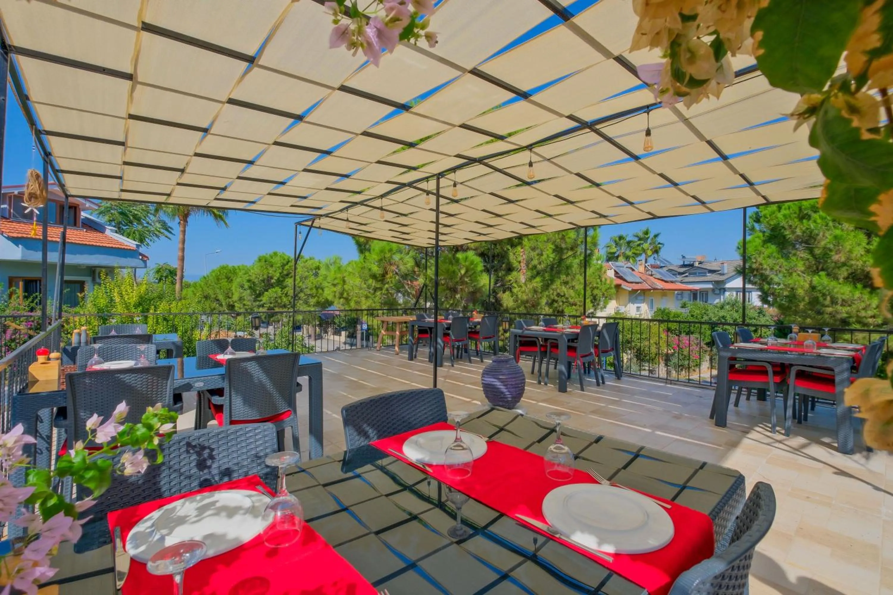 Restaurant/places to eat in YENI DOGA HOTEL