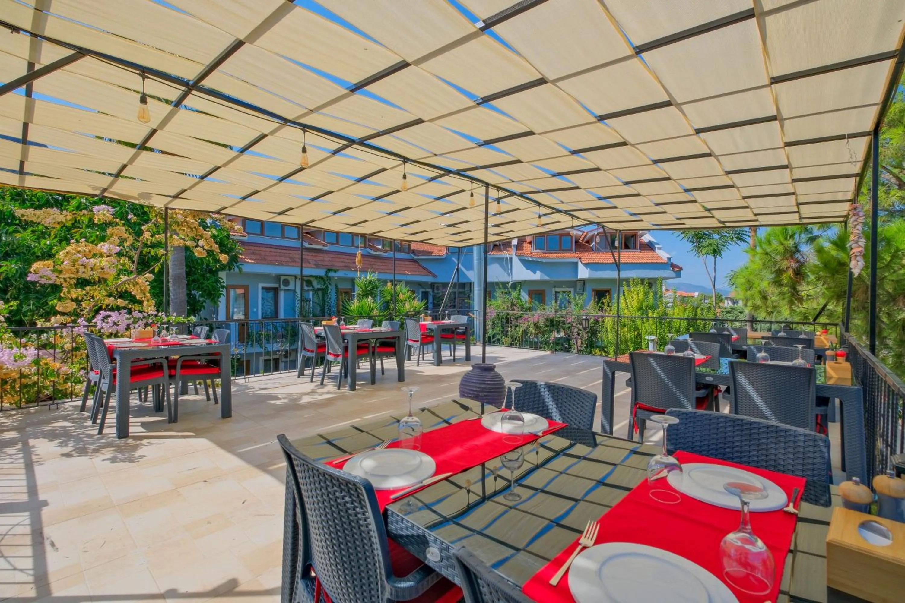 Restaurant/places to eat in YENI DOGA HOTEL