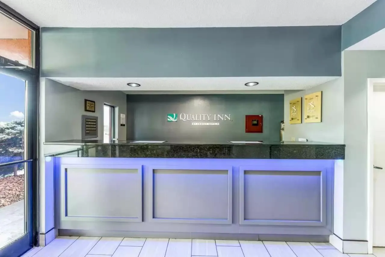 Lobby or reception in Quality Inn Johnson City near Downtown