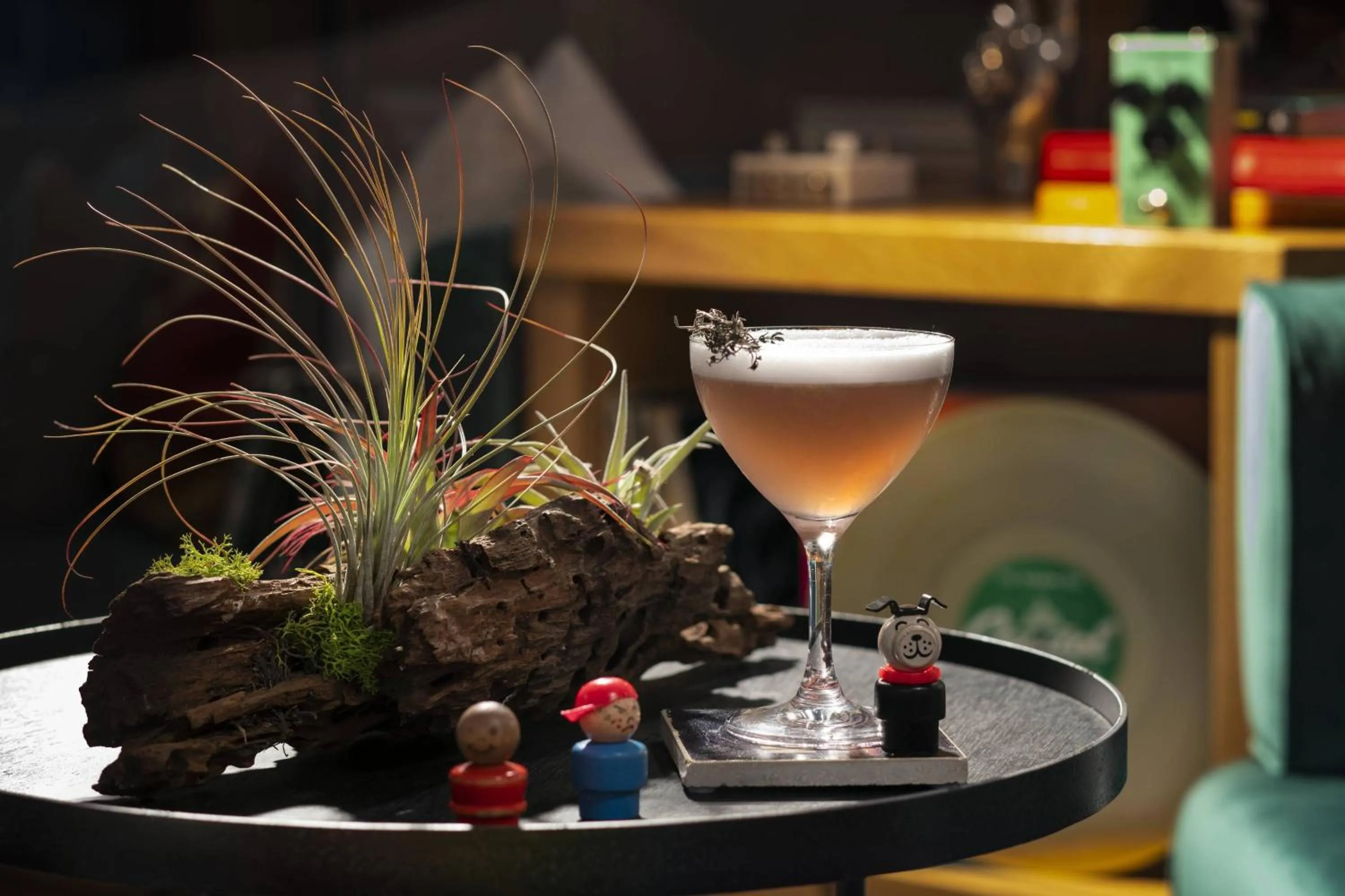 Lounge or bar in MOXY Memphis Downtown