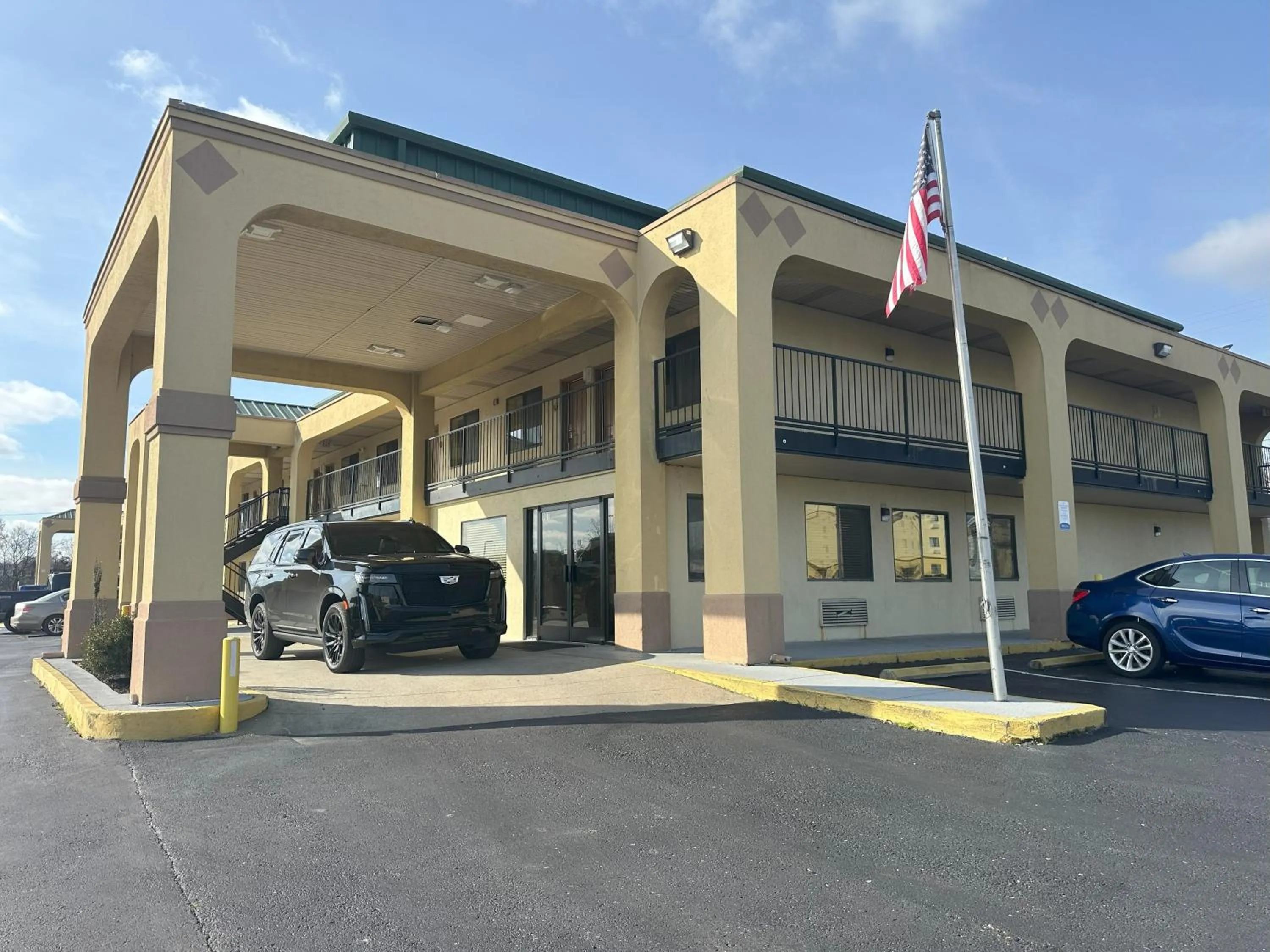 Econo Lodge Inn & Suites Southeast