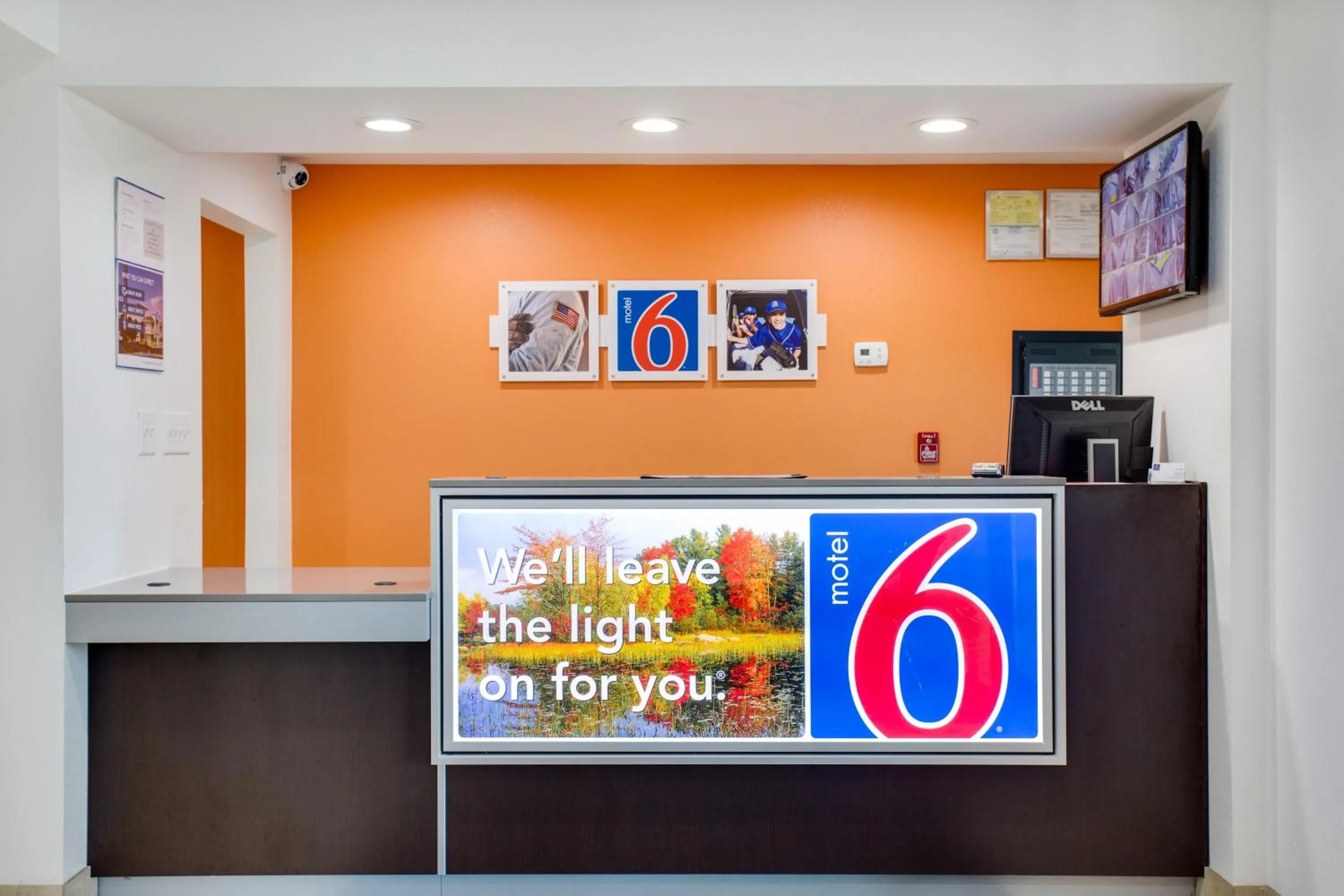 Lobby or reception in Motel 6-White House, TN