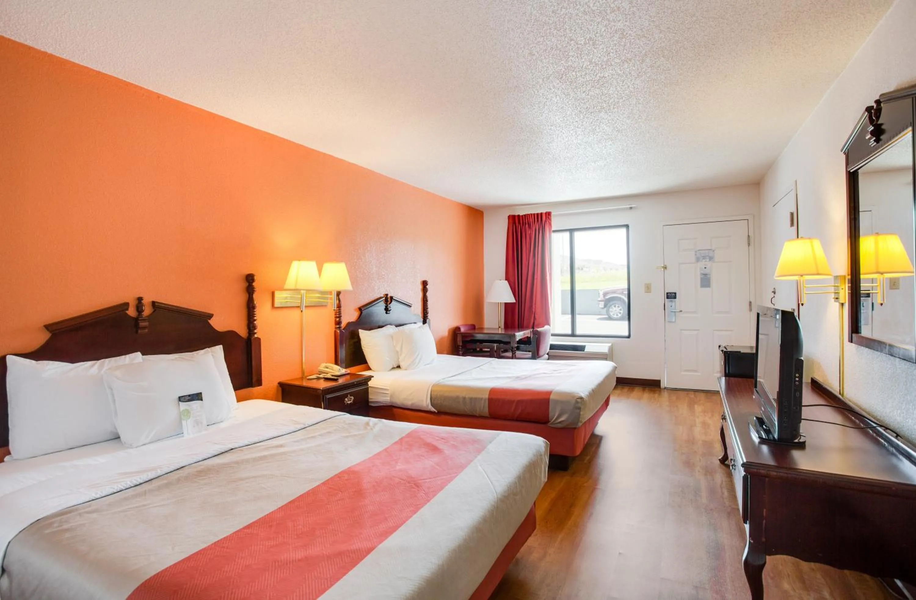 Bedroom, Bed in Motel 6-White House, TN