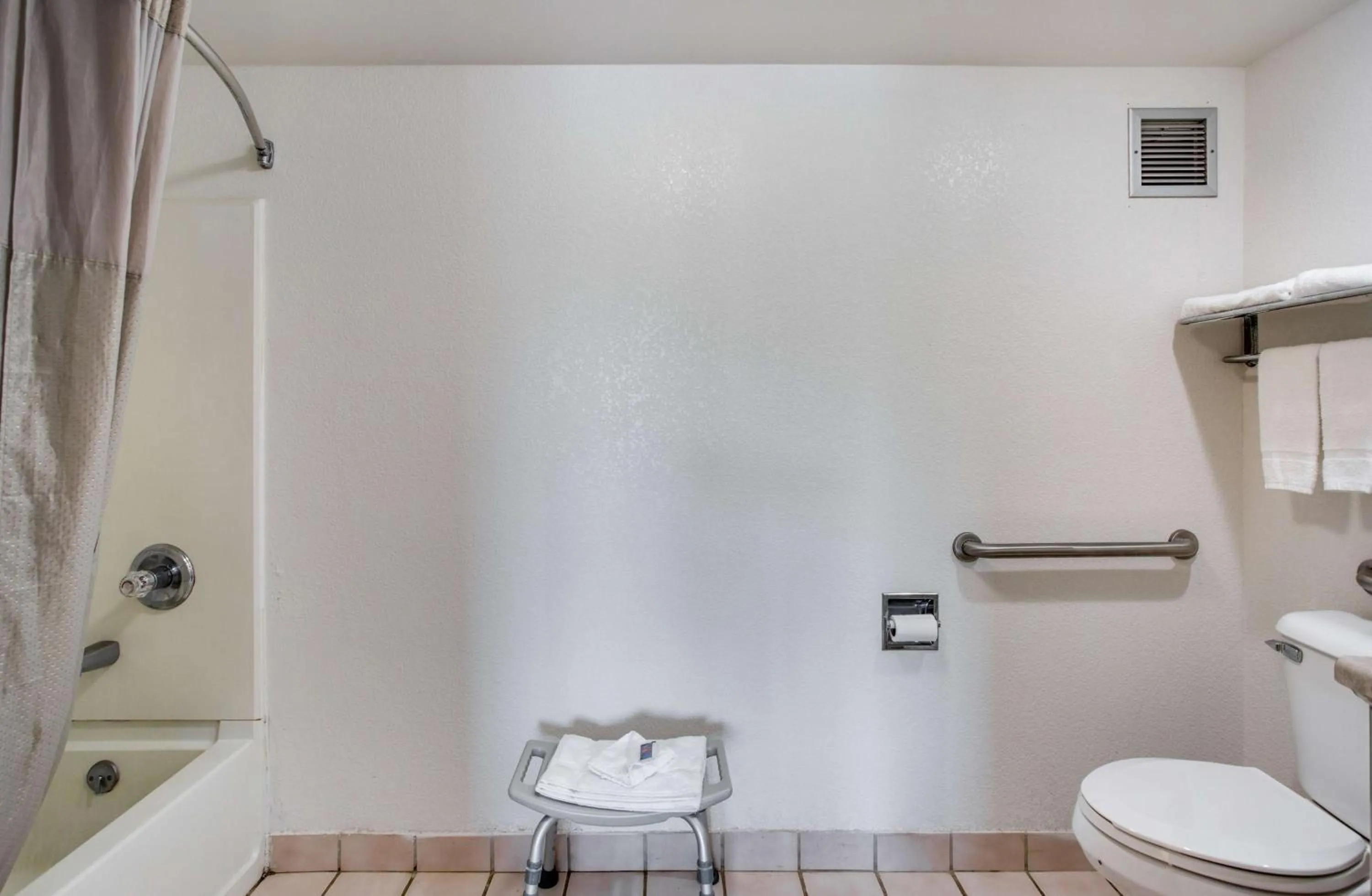 Toilet in Motel 6-White House, TN