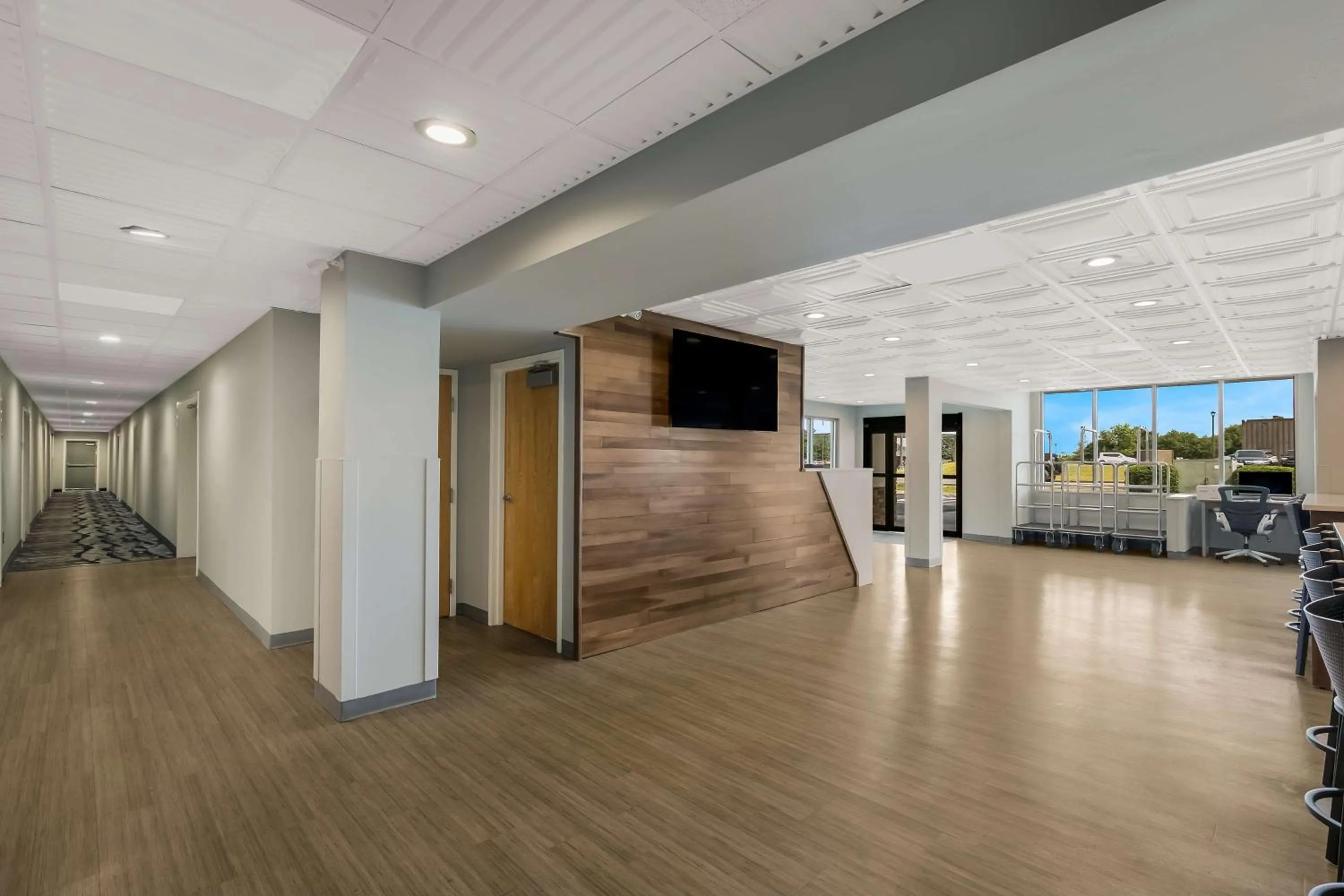 Lobby or reception in SureStay Plus Hotel by Best Western Sevierville