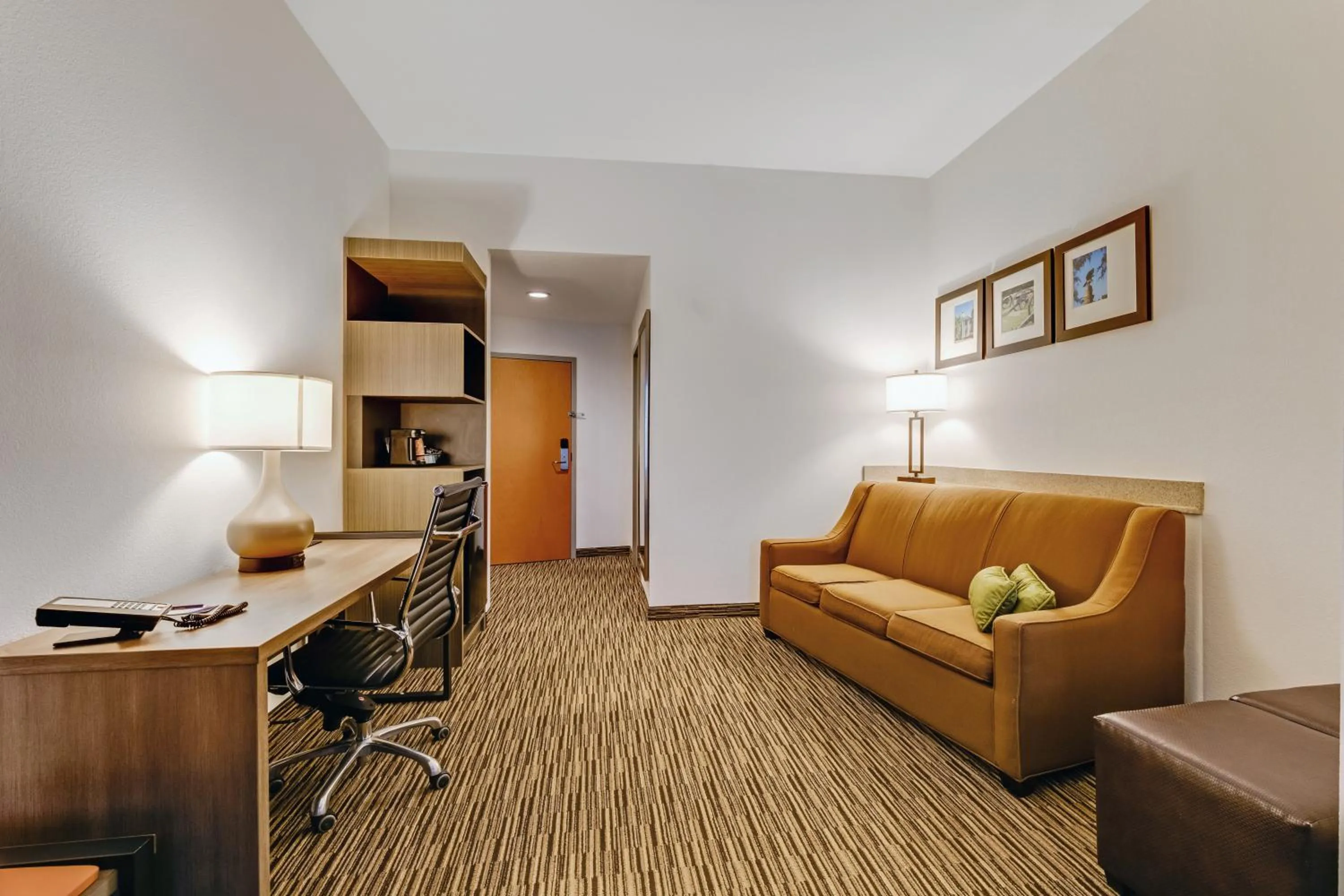 Comfort Suites Murfreesboro Shopping District