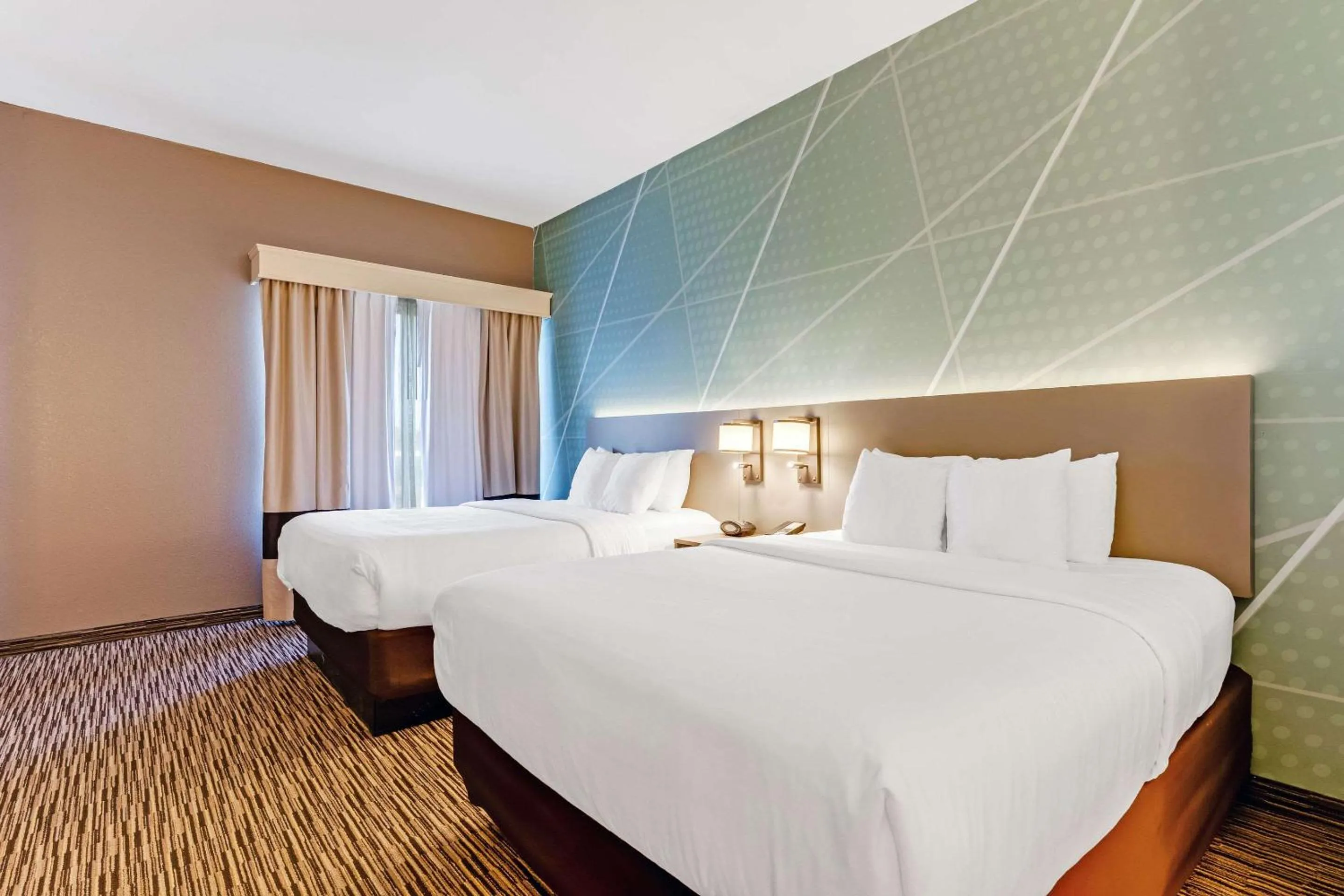 Bedroom, Bed in Comfort Suites Murfreesboro Shopping District