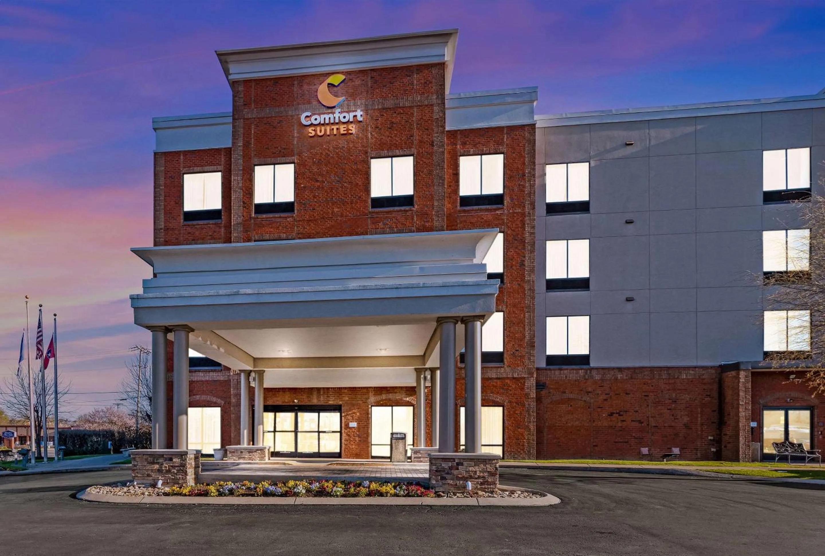 Property building in Comfort Suites Murfreesboro Shopping District