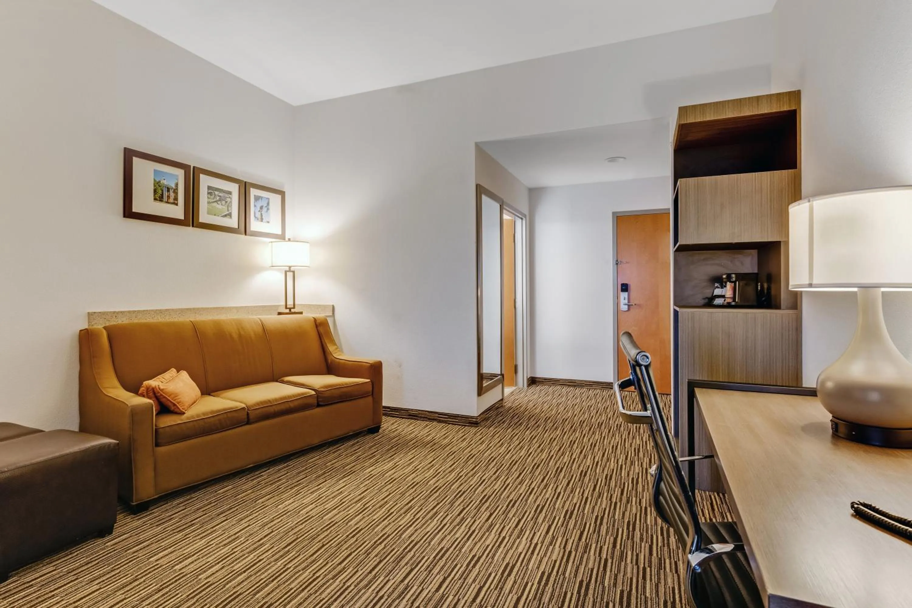 Comfort Suites Murfreesboro Shopping District