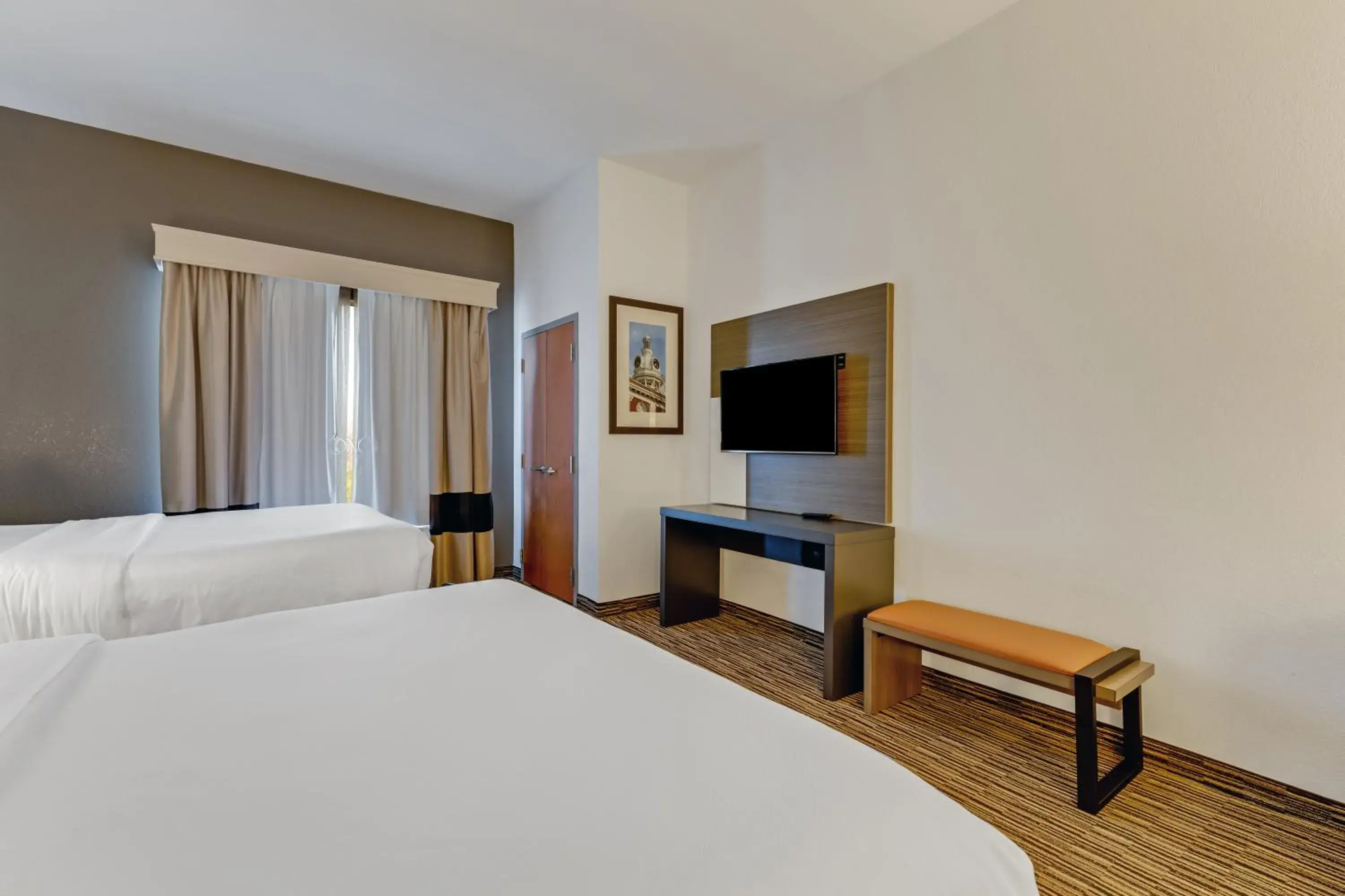 Queen Room with Two Queen Beds - Non-Smoking in Comfort Suites Murfreesboro Shopping District Queen Room with Two Queen Beds - Non-Smoking in Comfort Suites Murfreesboro Shopping District