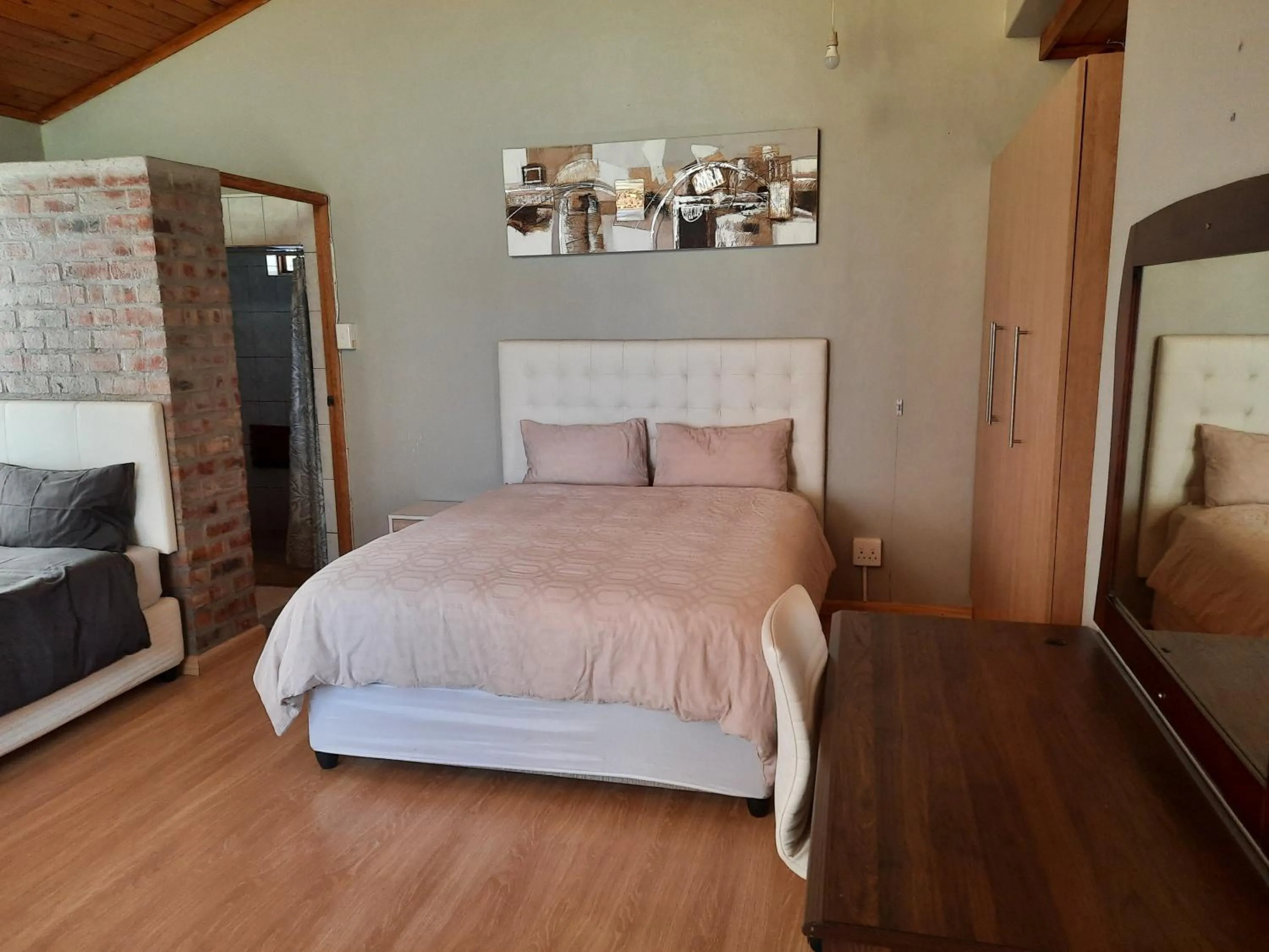 Bedroom, Bed in TwinnPalms Accommodation