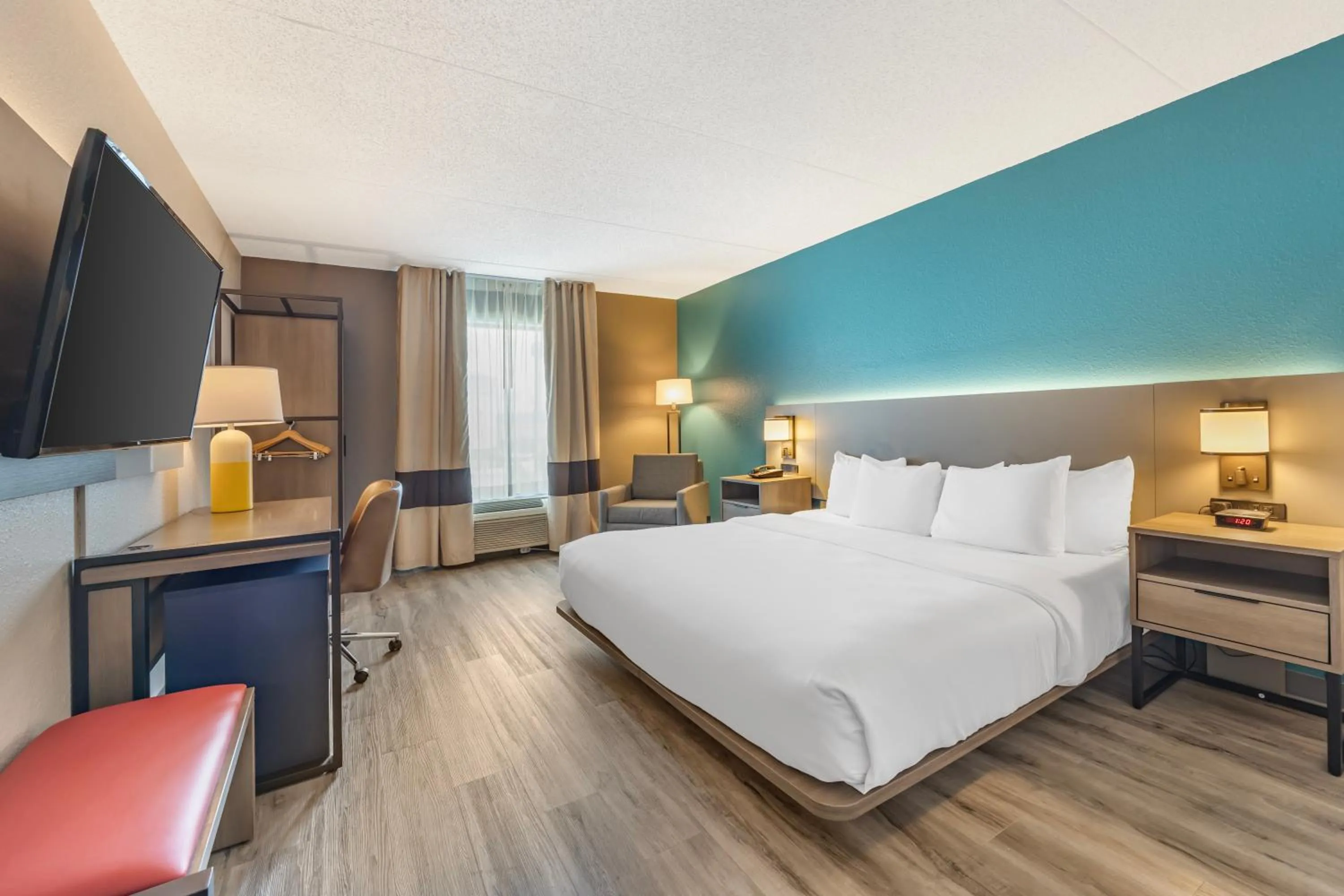 Bedroom, Bed in Comfort Inn & Suites Cookeville