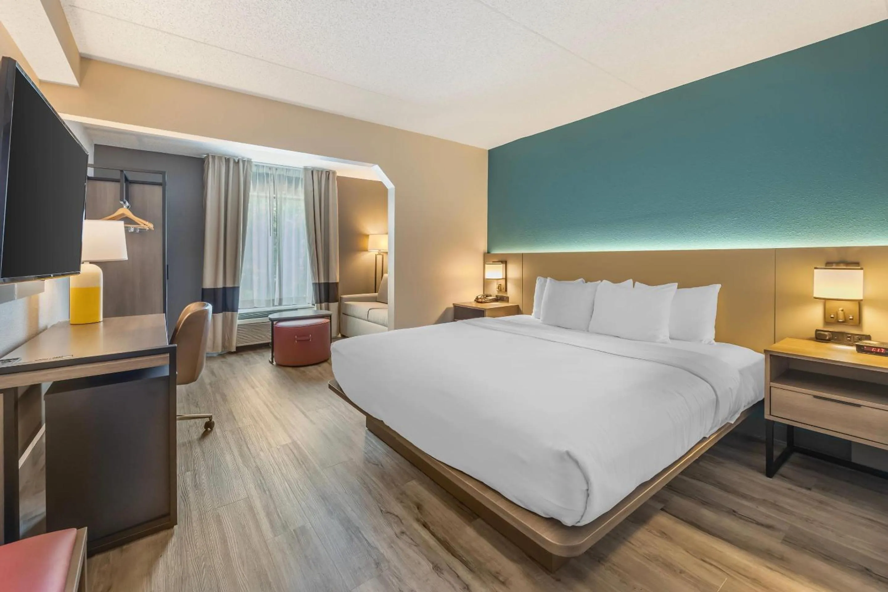 Bedroom, Bed in Comfort Inn & Suites Cookeville