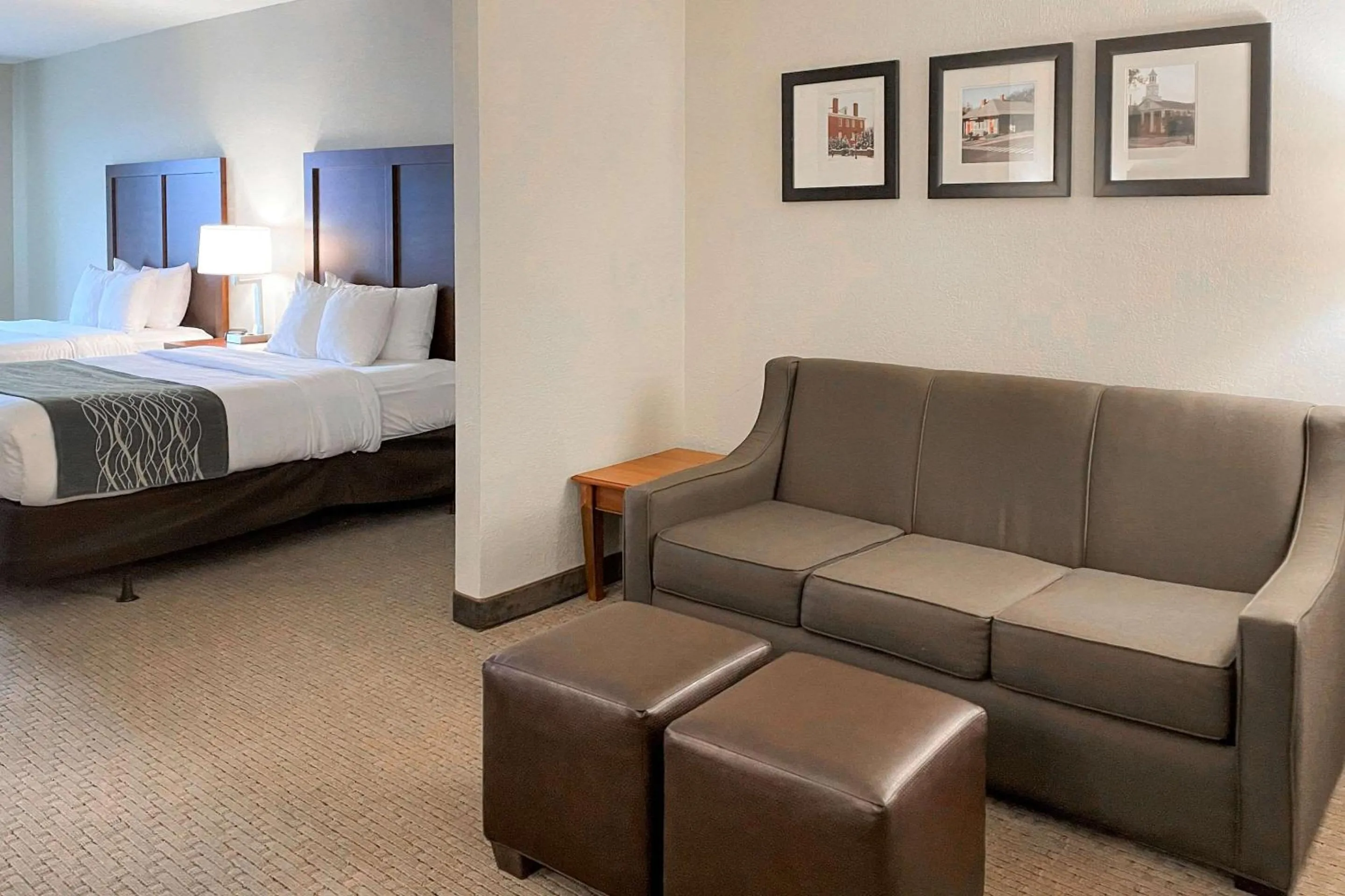 Bedroom, Bed in Comfort Inn & Suites Rogersville