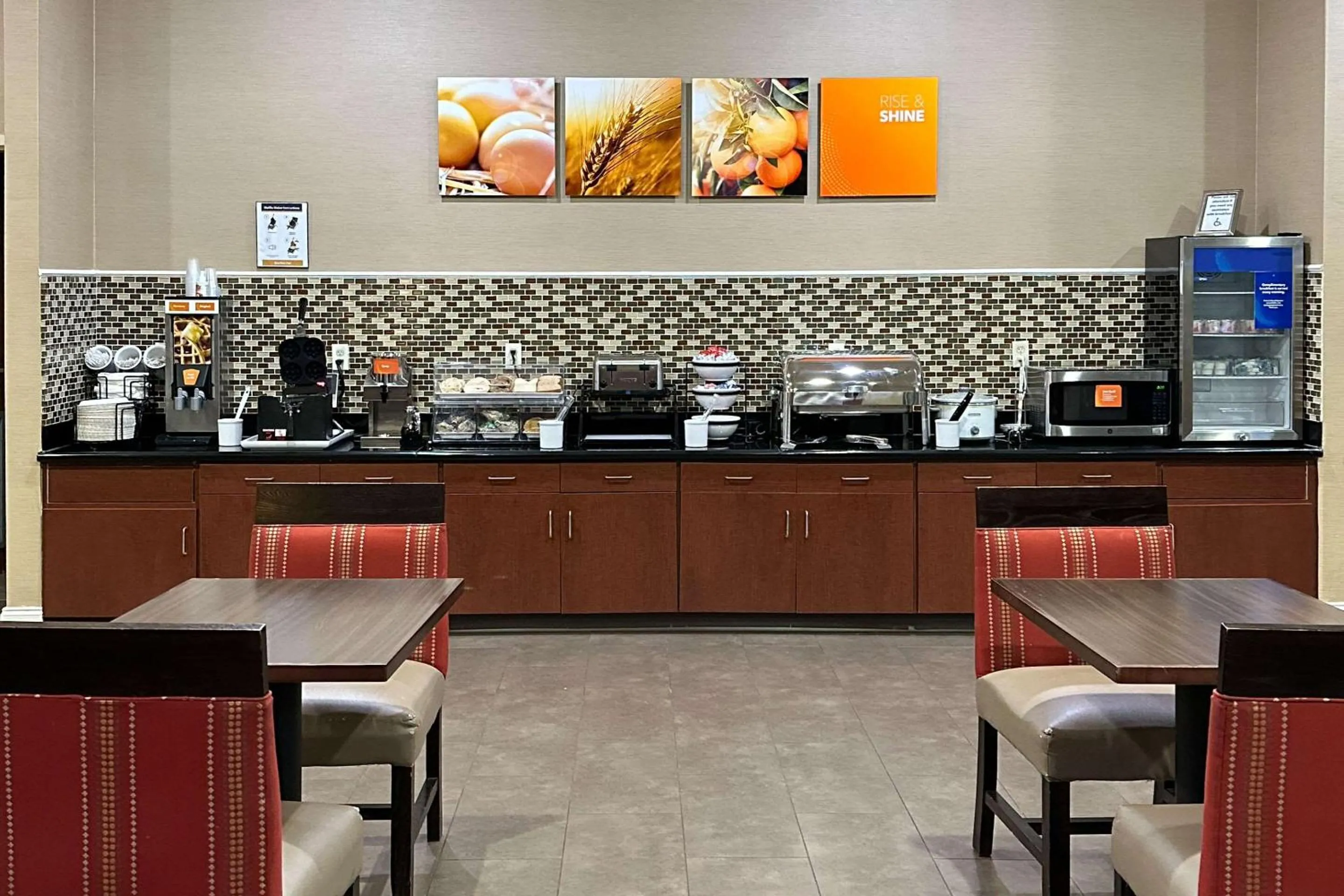 Breakfast in Comfort Inn & Suites Rogersville