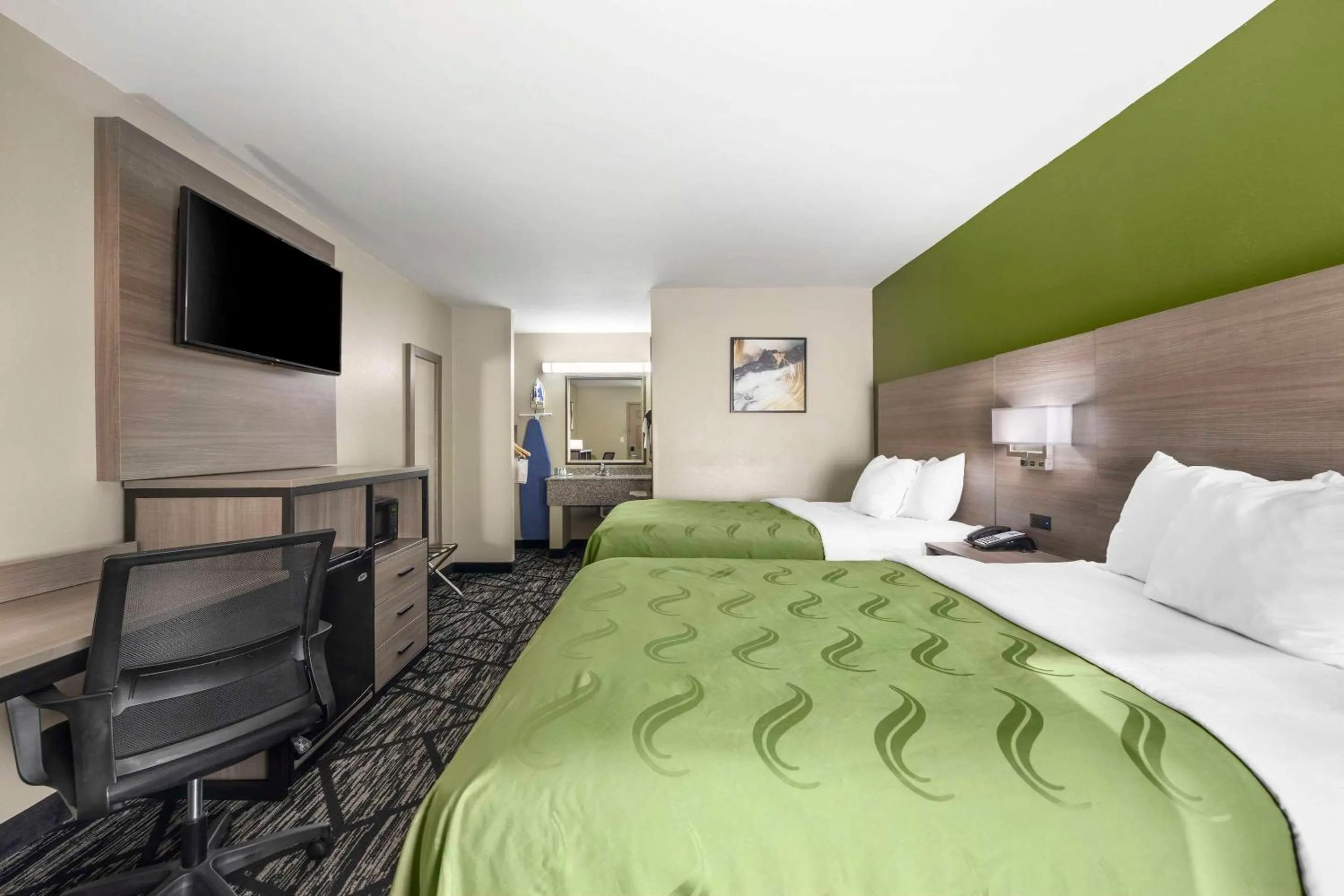 Bedroom, Bed in Quality Inn Jackson Northwest