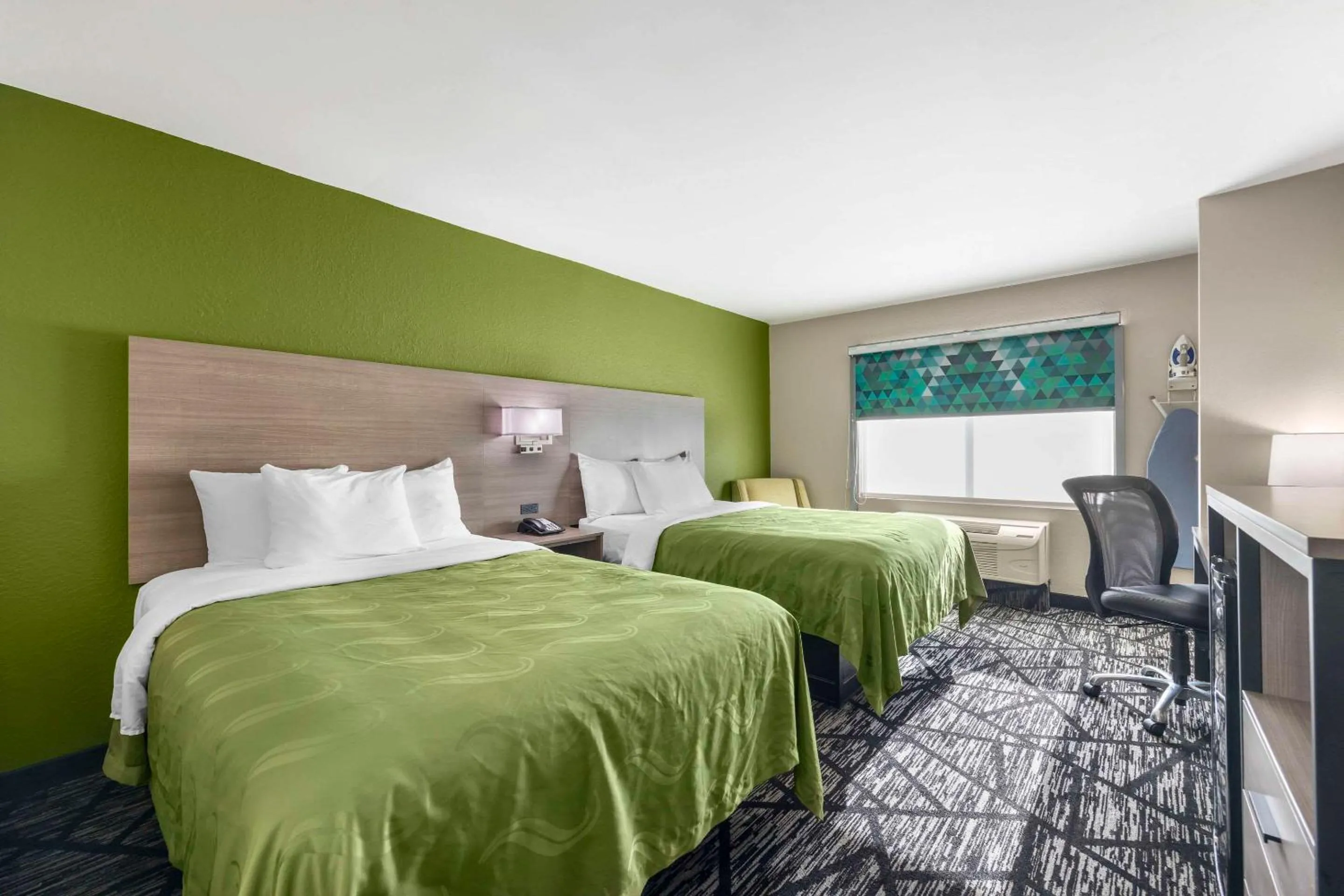 Bedroom, Bed in Quality Inn Jackson Northwest